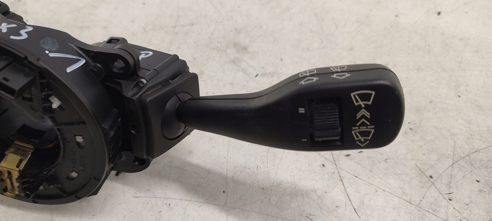 steering wheel levers and controls ring zwijak BMW E83 X3 2,0D