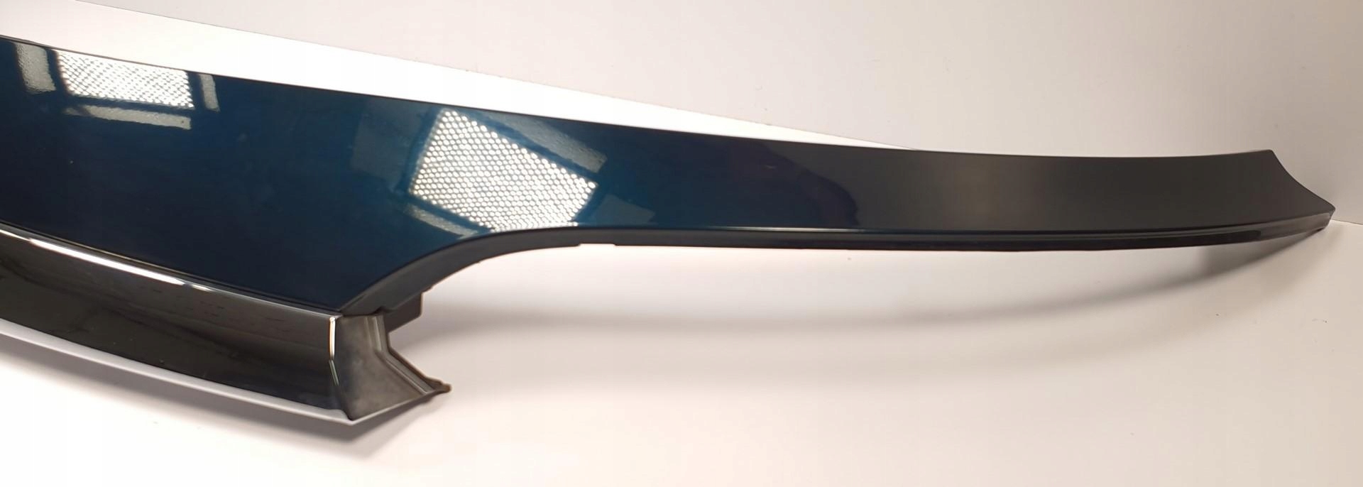 LISTWA BLENDA LOGO KLAPY TYŁ Z30V OPEL INSIGNIA A Producent części Volvo OE