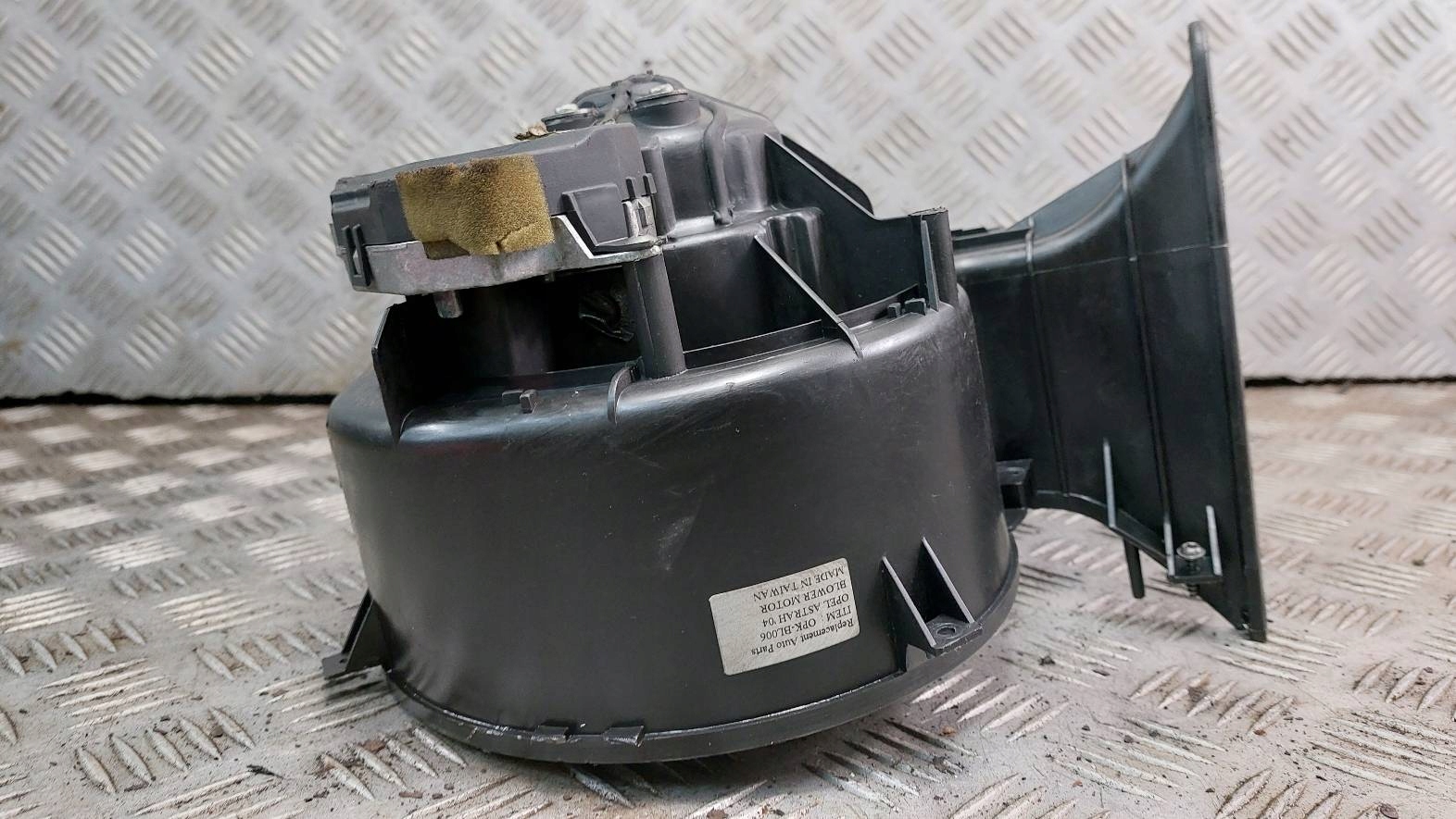 tOPENÍ ventilátor klími OPEL SIGNUM a