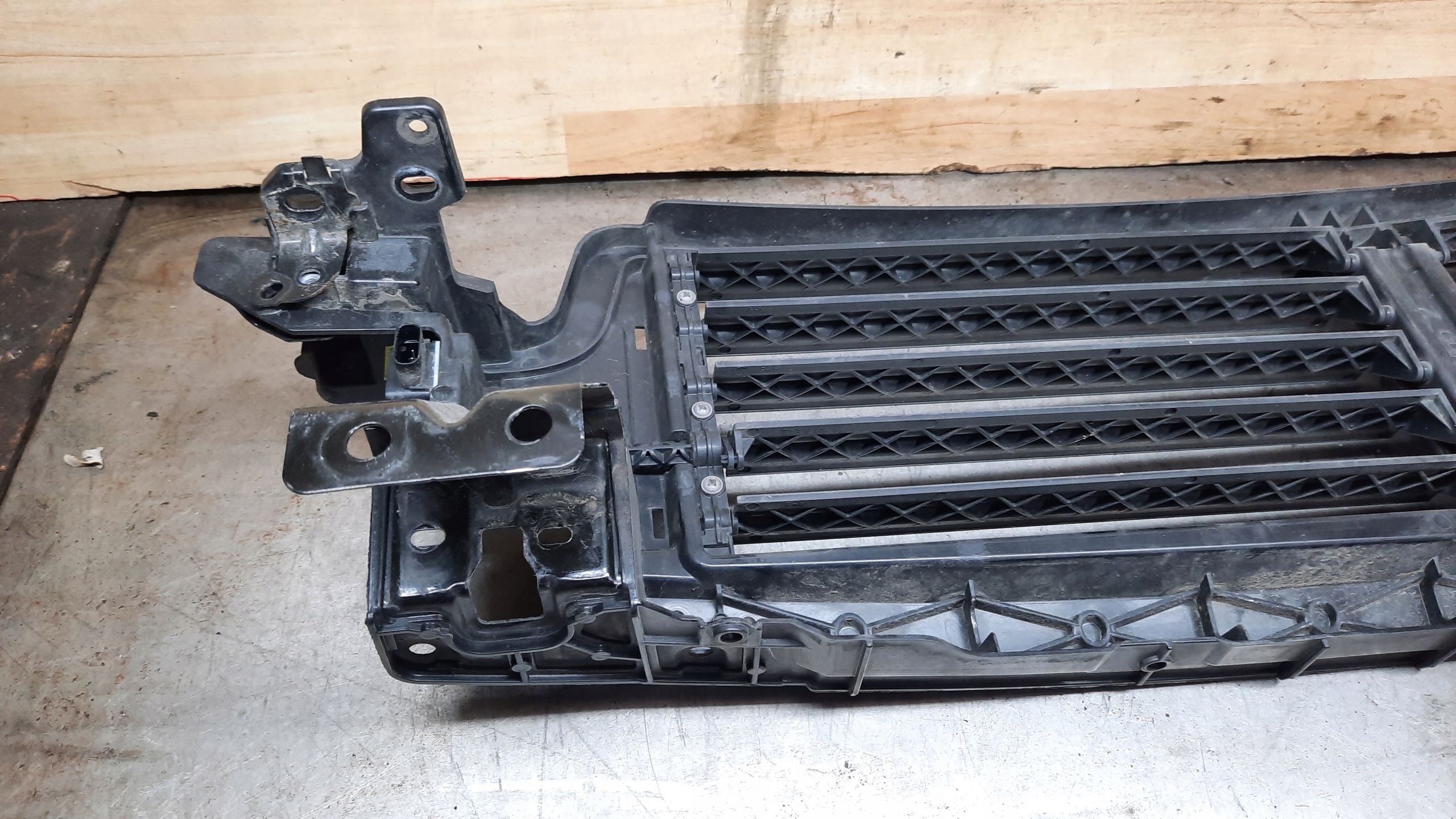 Volvo XC60 Kühlergrill FRONTGRILL Kühlergitter 31425365 - Thumbnail 8