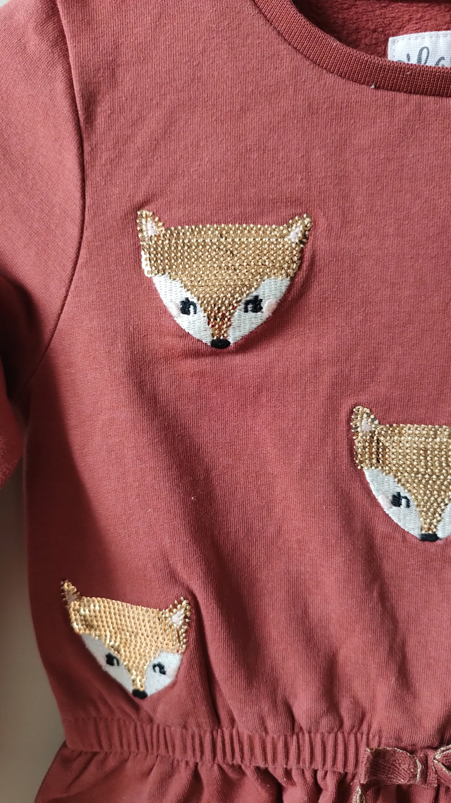 C&A sukienka dresowa urocze Liski r. 122 stan idealny Wiek dziecka 4 lata +