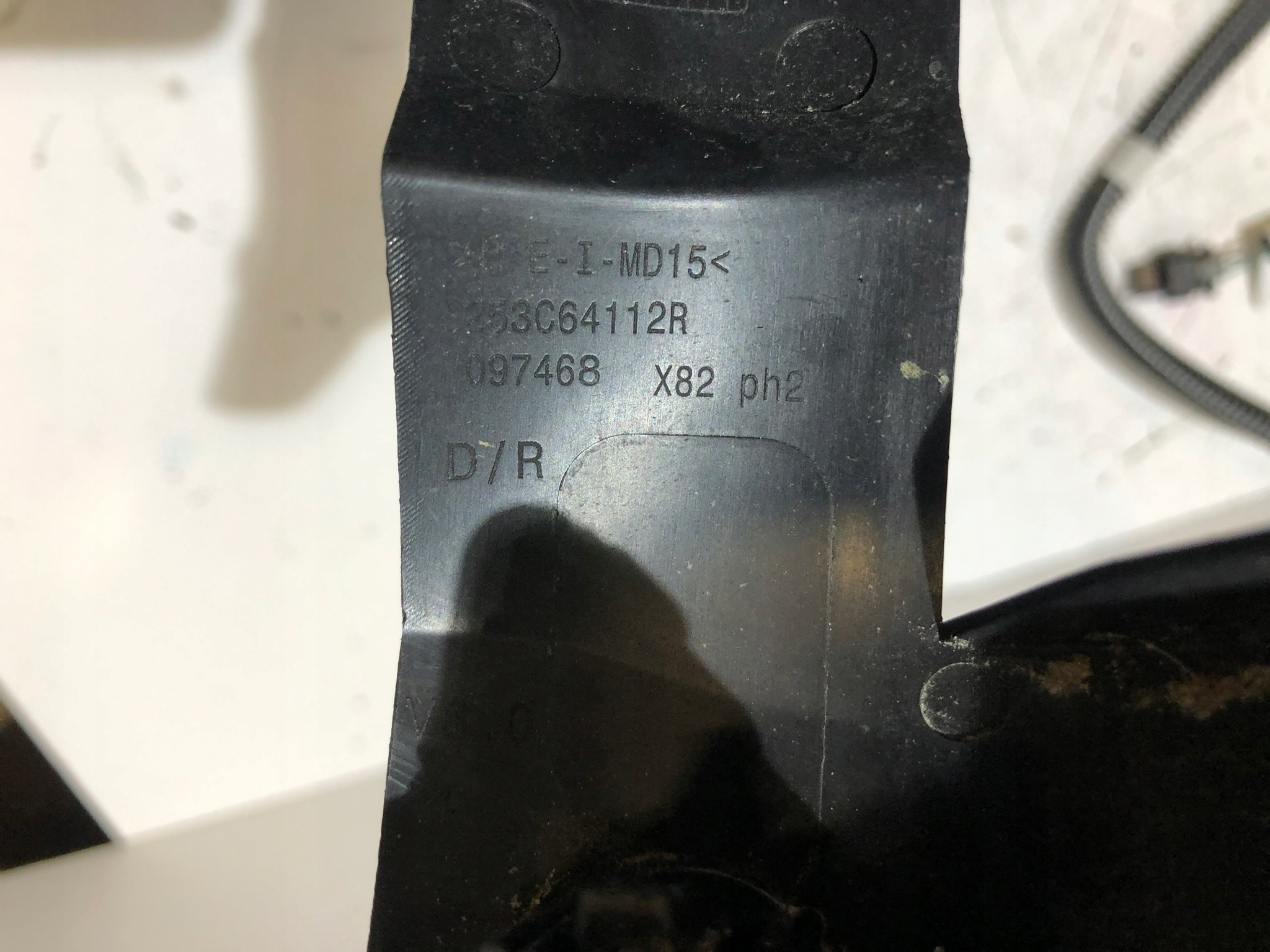 RENAULT TRAFIC III IV 2022 CZUJNIK PARKOWANIA PDC 253494444R 253C64112R Jakość części (zgodnie z GVO) O - oryginał z logo producenta pojazdu (OE)