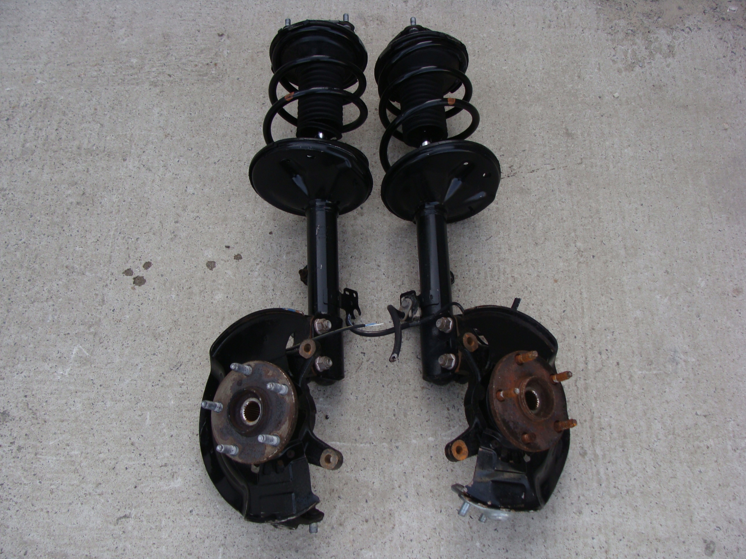 ЦАПФА АМОРТИЗАТОР ПРАВИЙ Rav4 II 48510-42150 2005r !