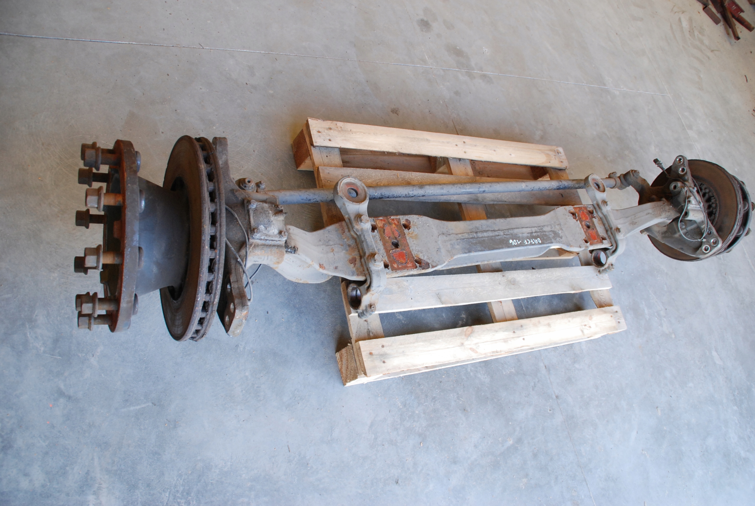 PRZEDNIA BELKA ZAWIESZENIA OŚ DAF XF 106