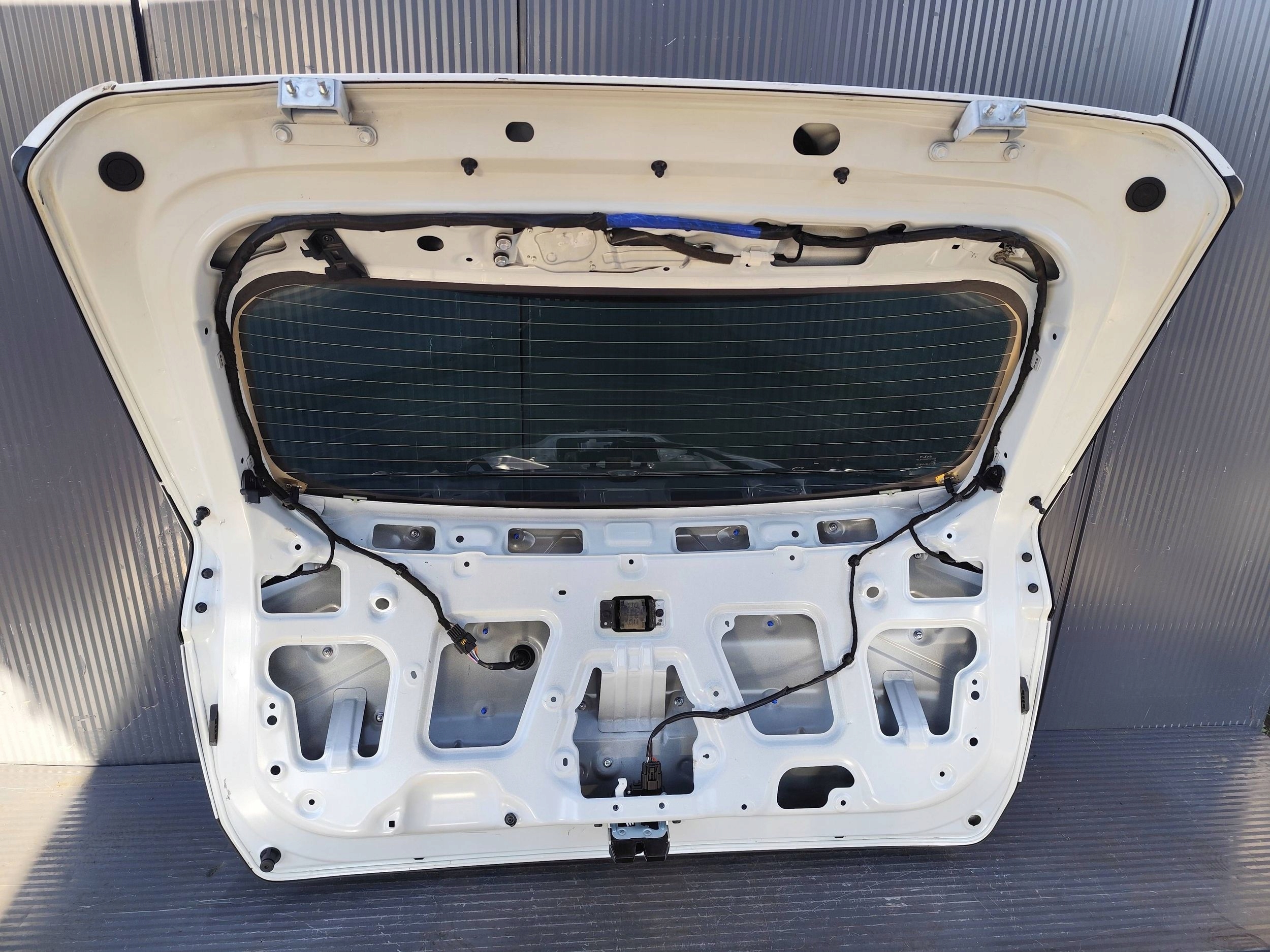 KIA SPORTAGE V boot doors KAMERA complete DEMONTAZ