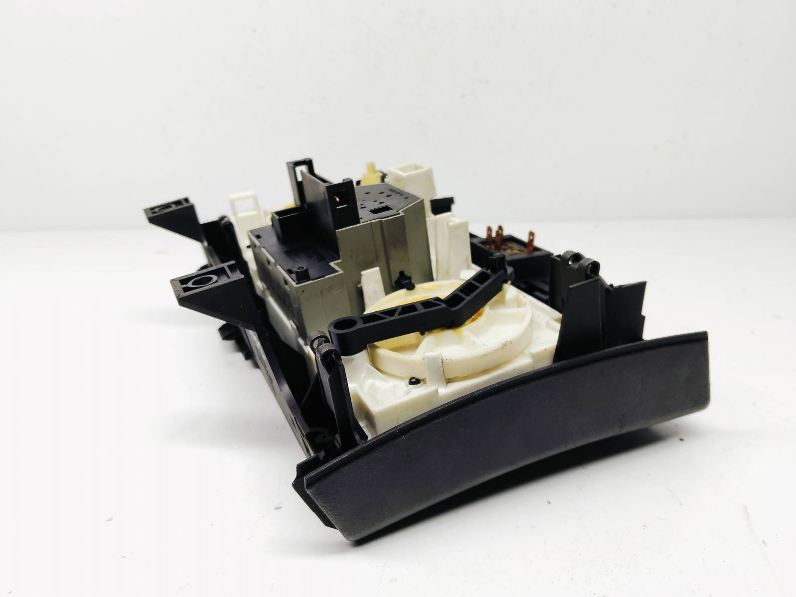 Panel switch air conditioning devices Opel ZAFIRA A 2.0 DTL 90559839
