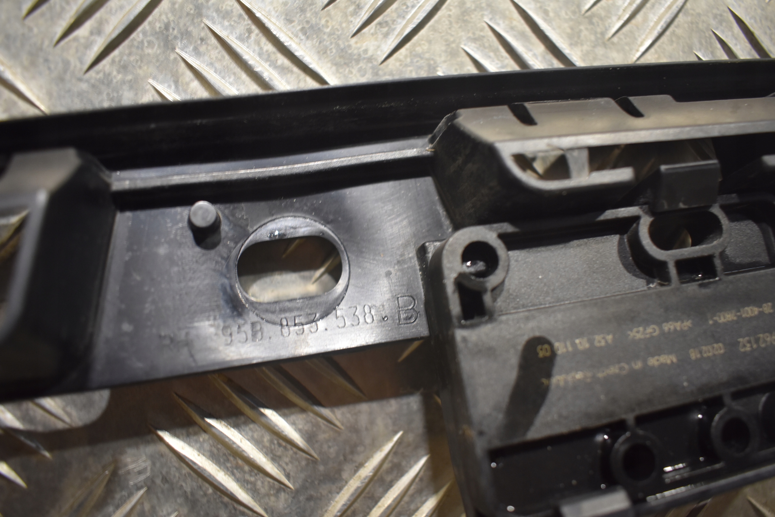 IDEALNA moulding threshold right PORSCHE MACAN 1