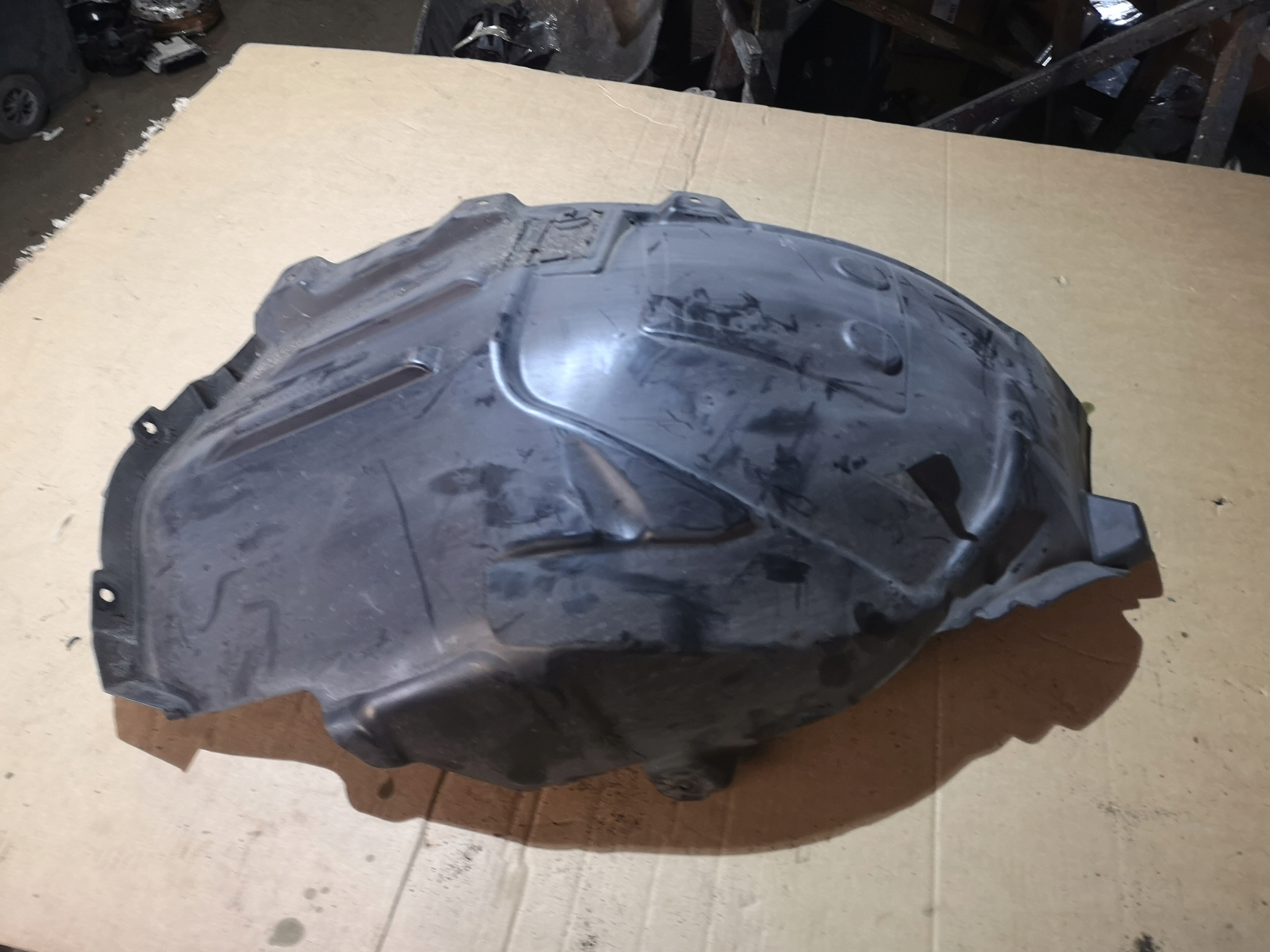 Колесная арка передняя правая MERCEDES W213 A2136906400