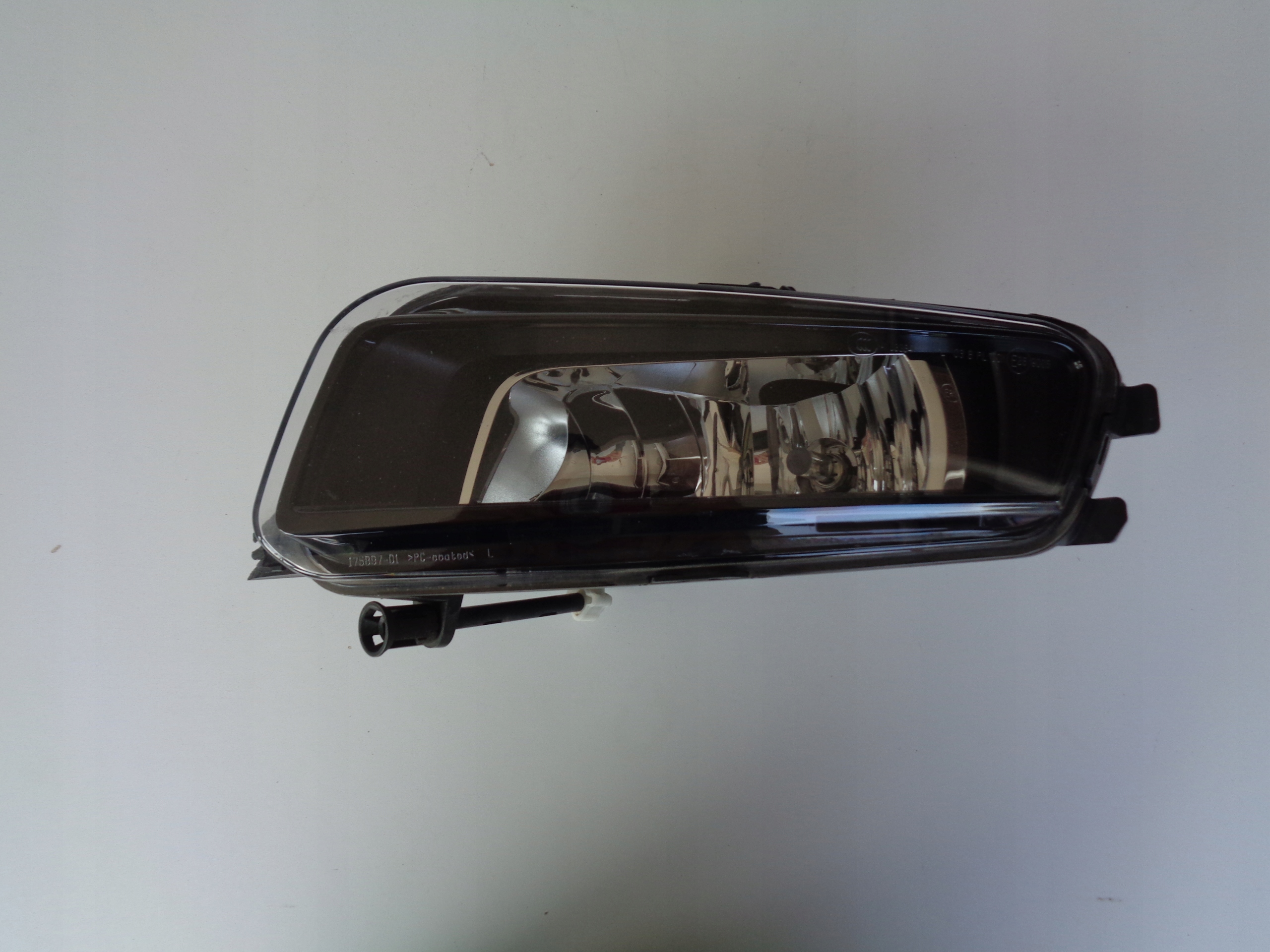 ГАЛОГЕН ЛЕВЫЙ VW POLO 6C0 14-17 LIFT