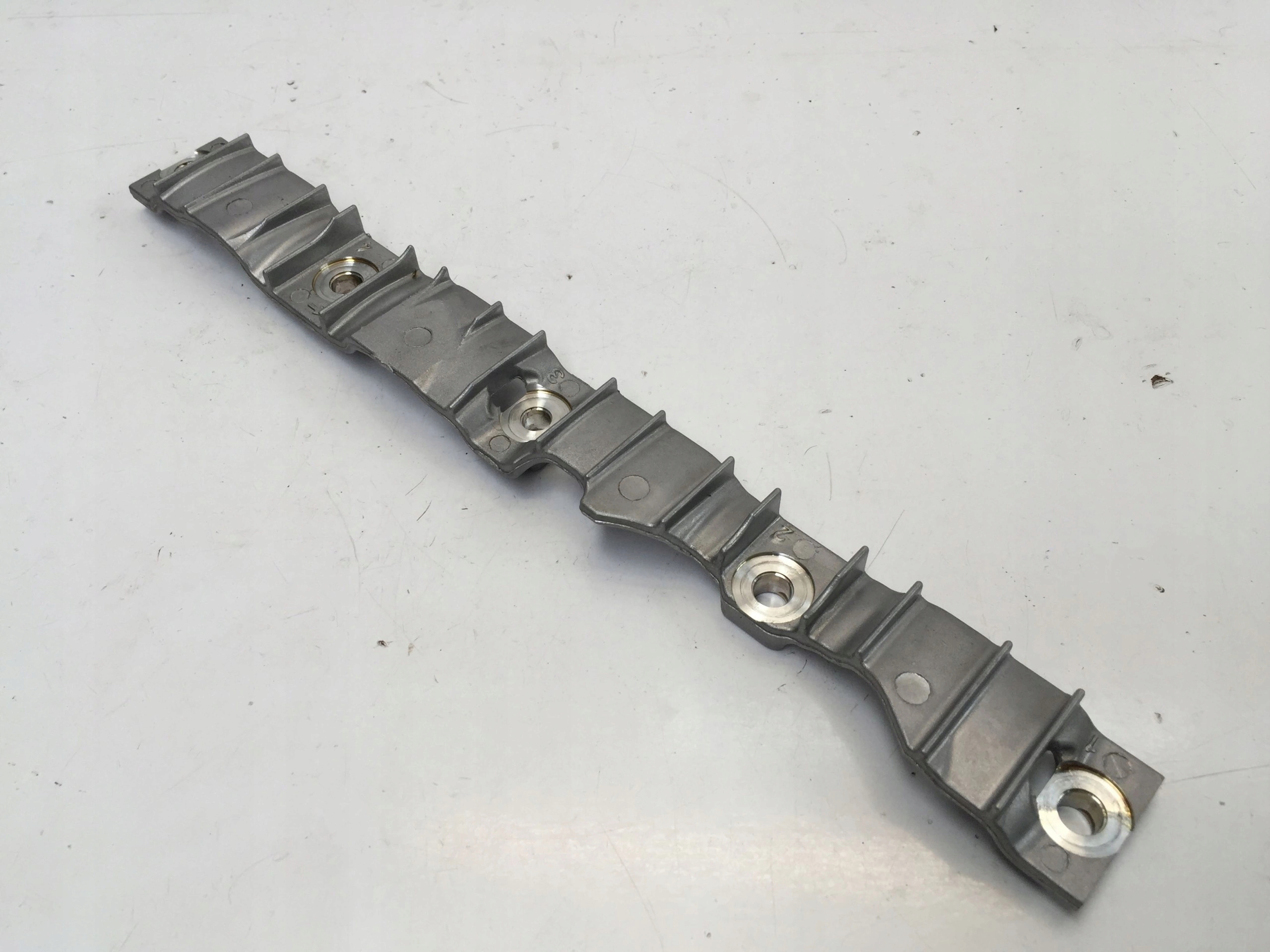 MERCEDES GLA II 2 H247 B W247 WSPORNIK LAPA WALU