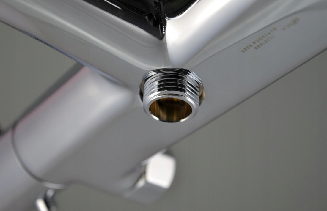 BATERIA wannowa TERMOSTATYCZNA Hansgrohe + natrysk Rodzaj wylewki Stała