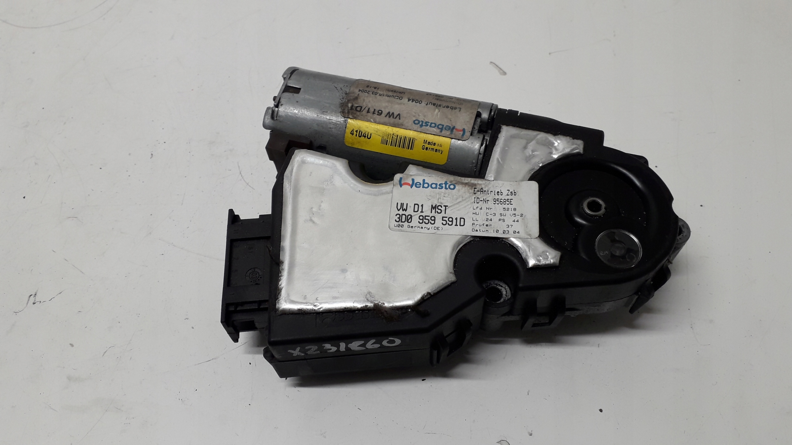 VW PHAETON SILNICZEK SZYBERDACHU 3D0959591D