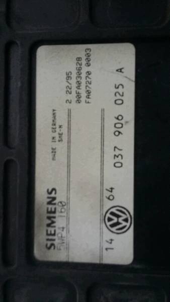 computer 037906025A VW GOLF III 2.0 and