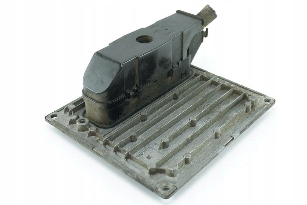 computer control unit of the engine FORD FIESTA MK6 1.3 6S61-12A650-PC
