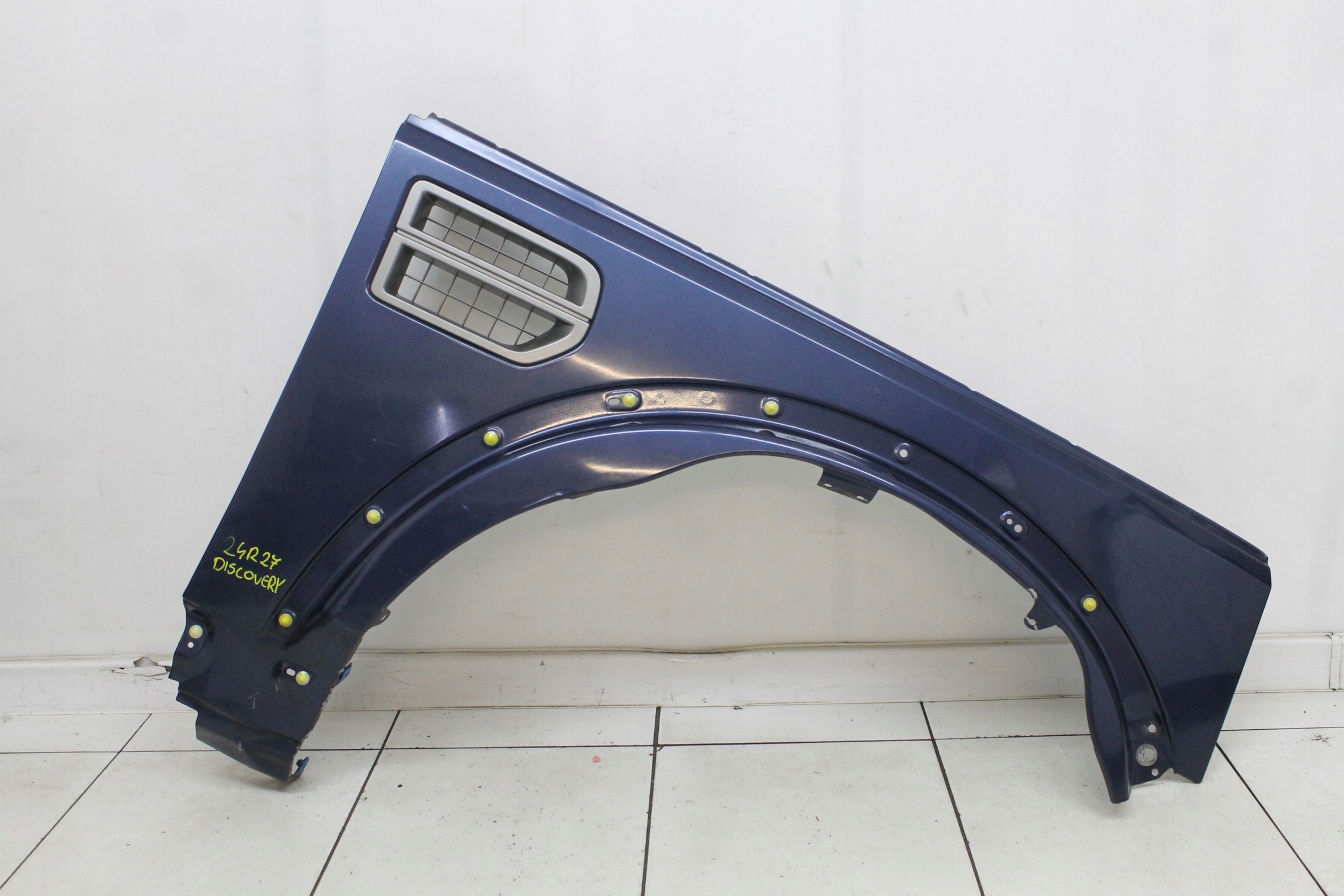 LAND ROVER DISCOVERY III 3 2004R- BŁOTNIK PRAWY PRZEDNI PRZÓD