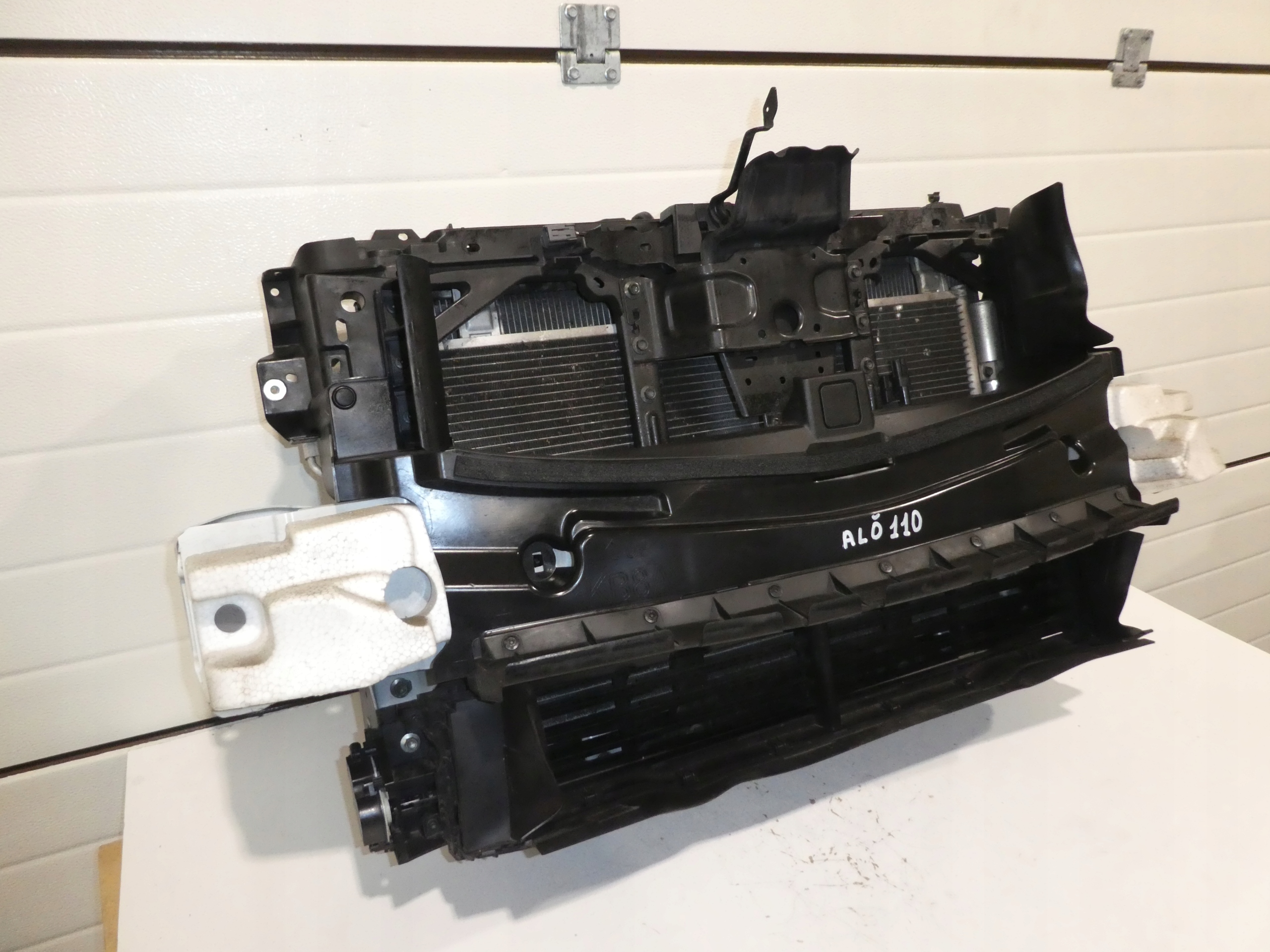 PAS PRZEDNI CHŁODNICE WZMOCNIENIE MAZDA CX5 II 2 2017-2021 Producent części Mazda OE