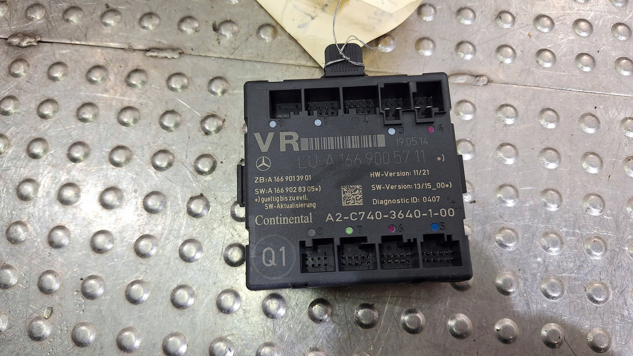 module control unit door right front A1669005711 MERCEDES W246 W176 W156 W117
