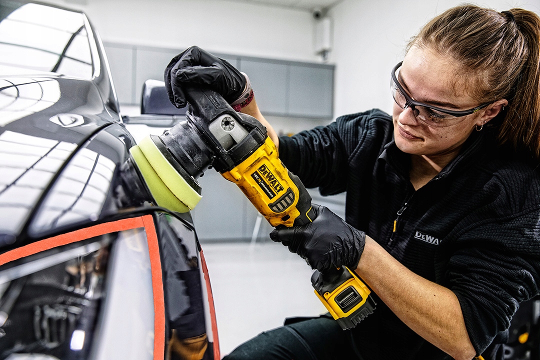 Polerka mimośrodowa 18V 125mm DeWALT DCM848N BODY Waga produktu z opakowaniem jednostkowym 3.5 kg