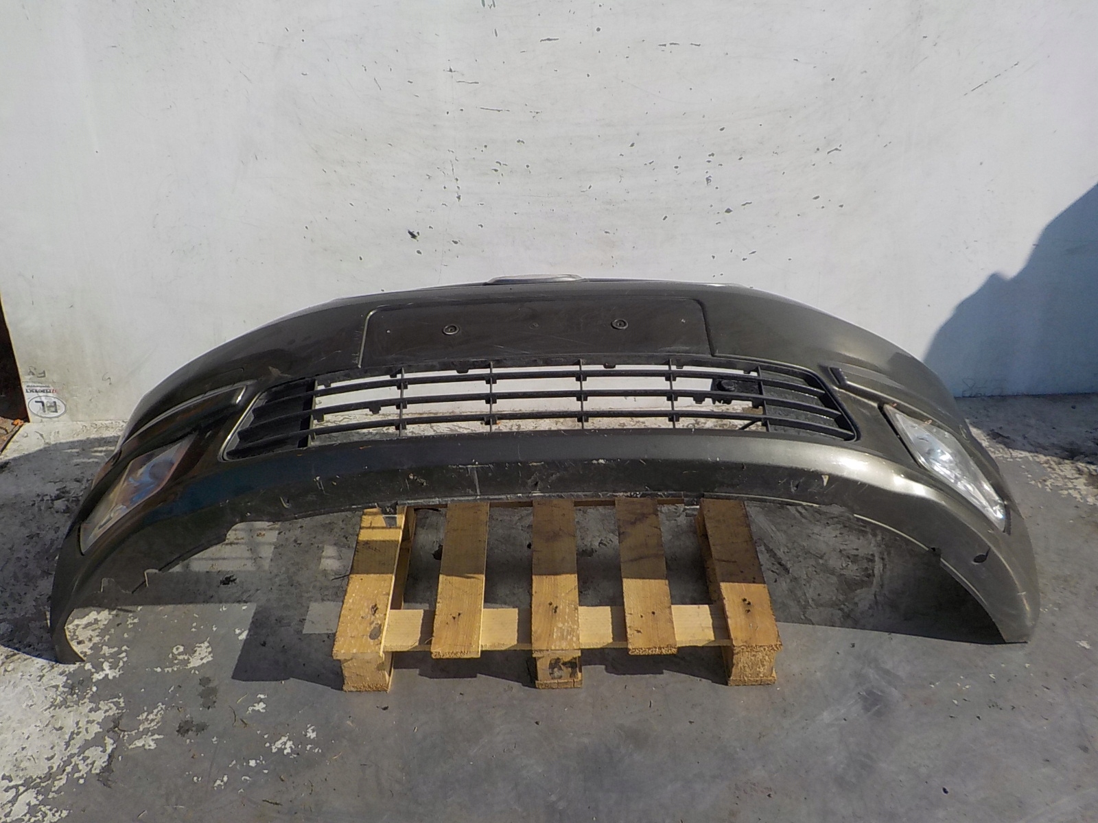 262 FORD GALAXY II LIFT nárazník předek přední