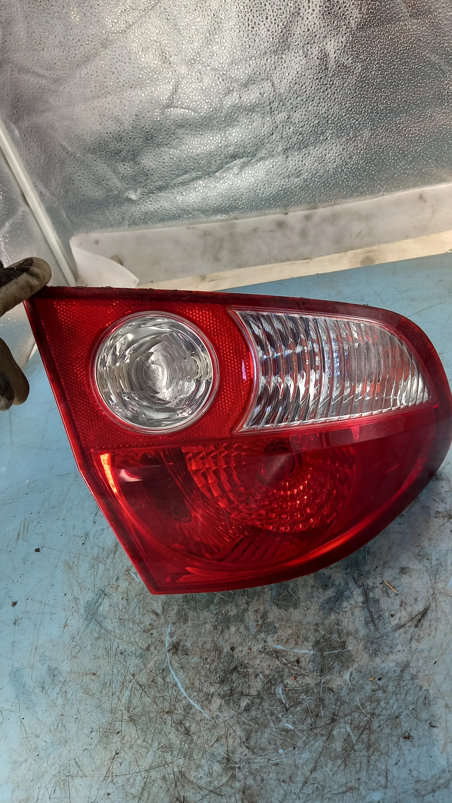 фонарь правый Hyundai GETZ 1.1b 04R