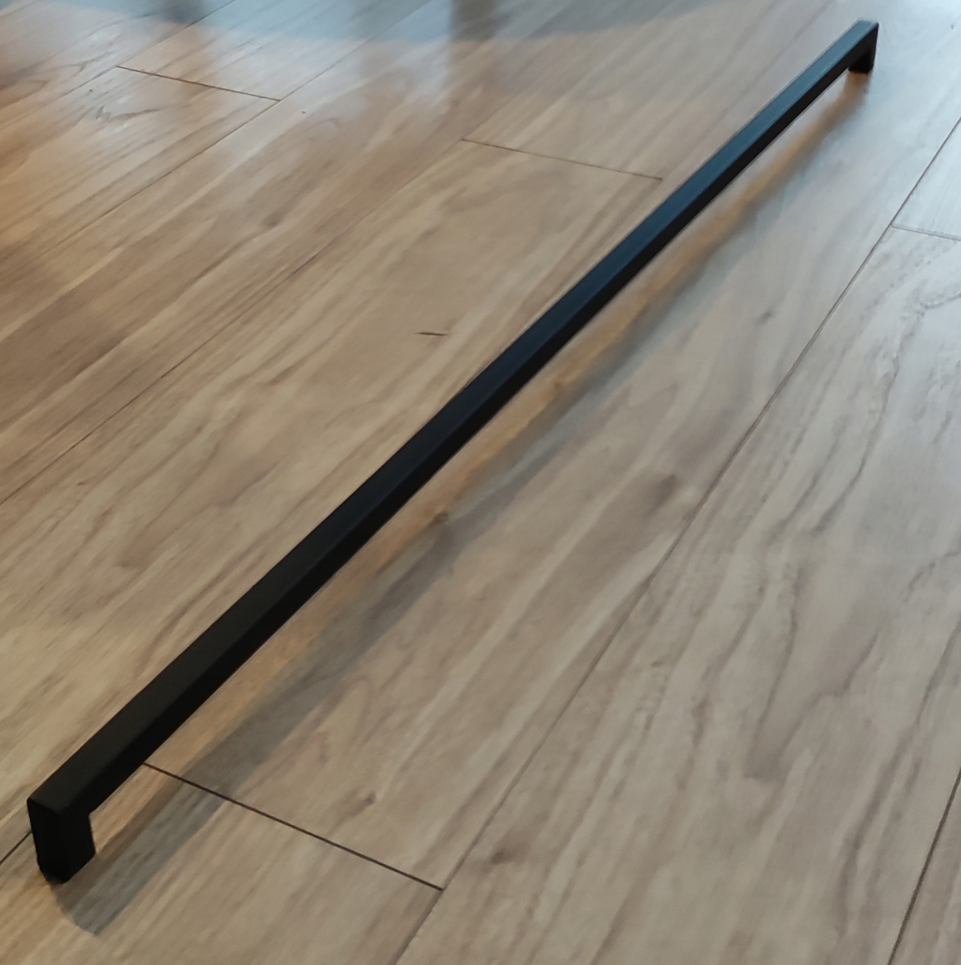 

Uchwyt meblowy Loft 90 cm