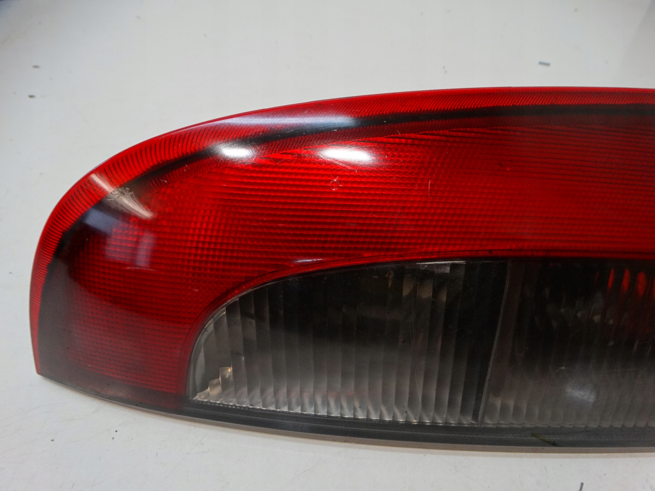 light left rear part OPEL CORSA C 09114336 89302171