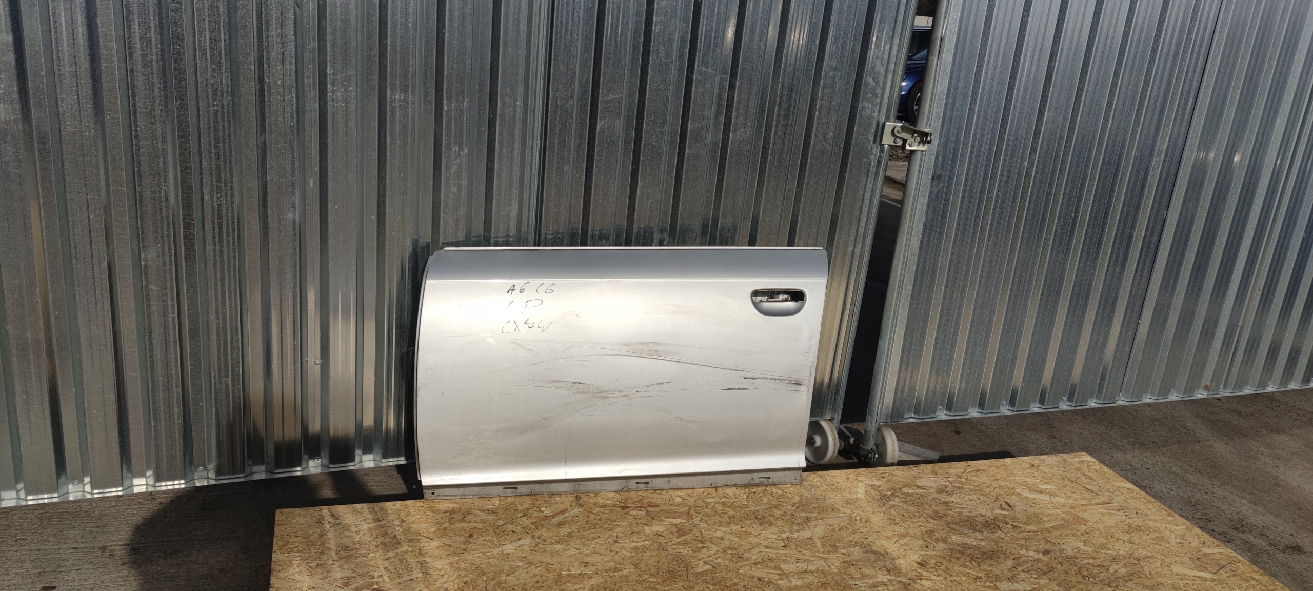door left front AUDI A6 C6 LX7W sedan AVANT