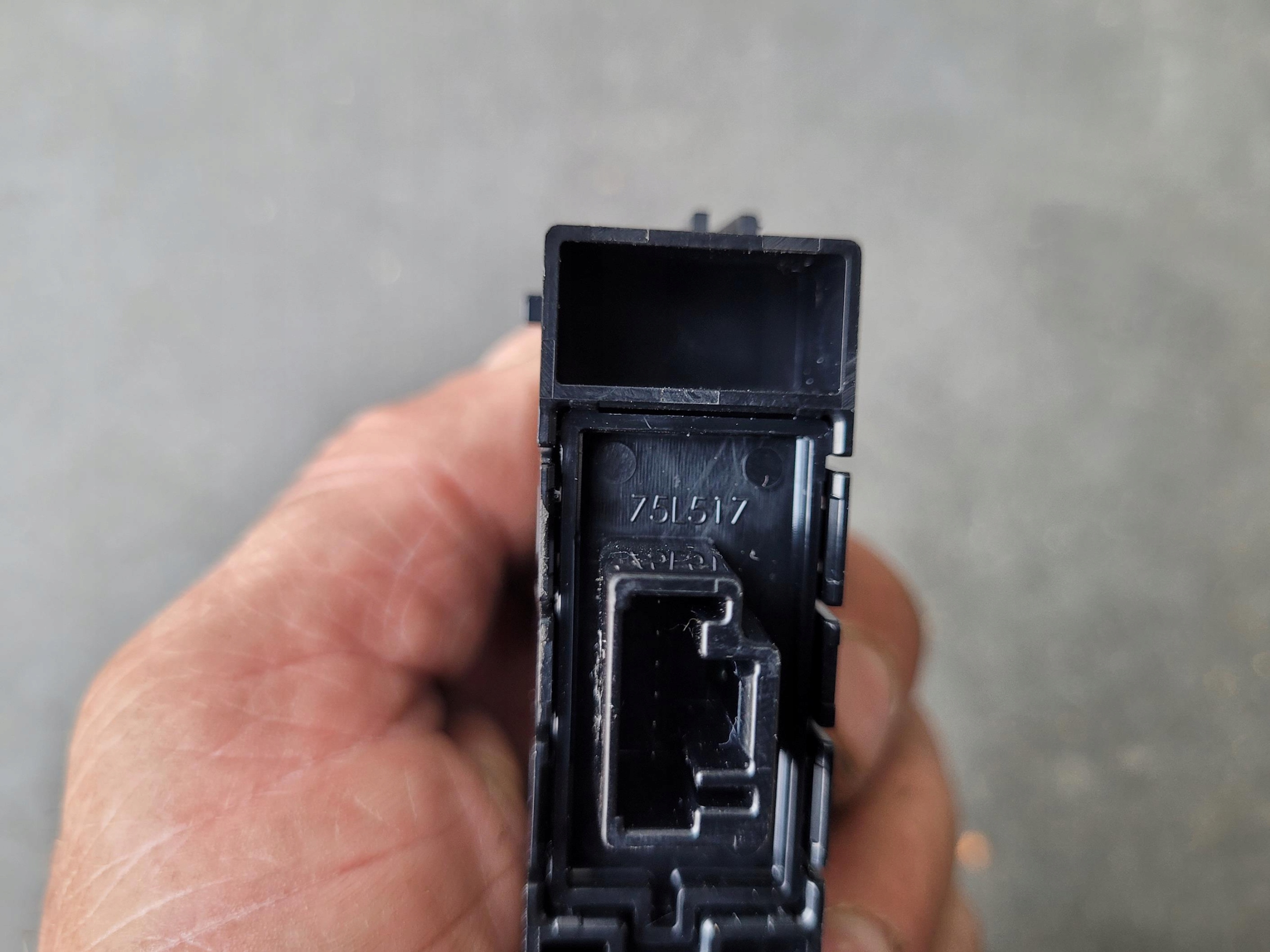 switch running HOLD EV MODE LEXUS ES VII 7 300 H
