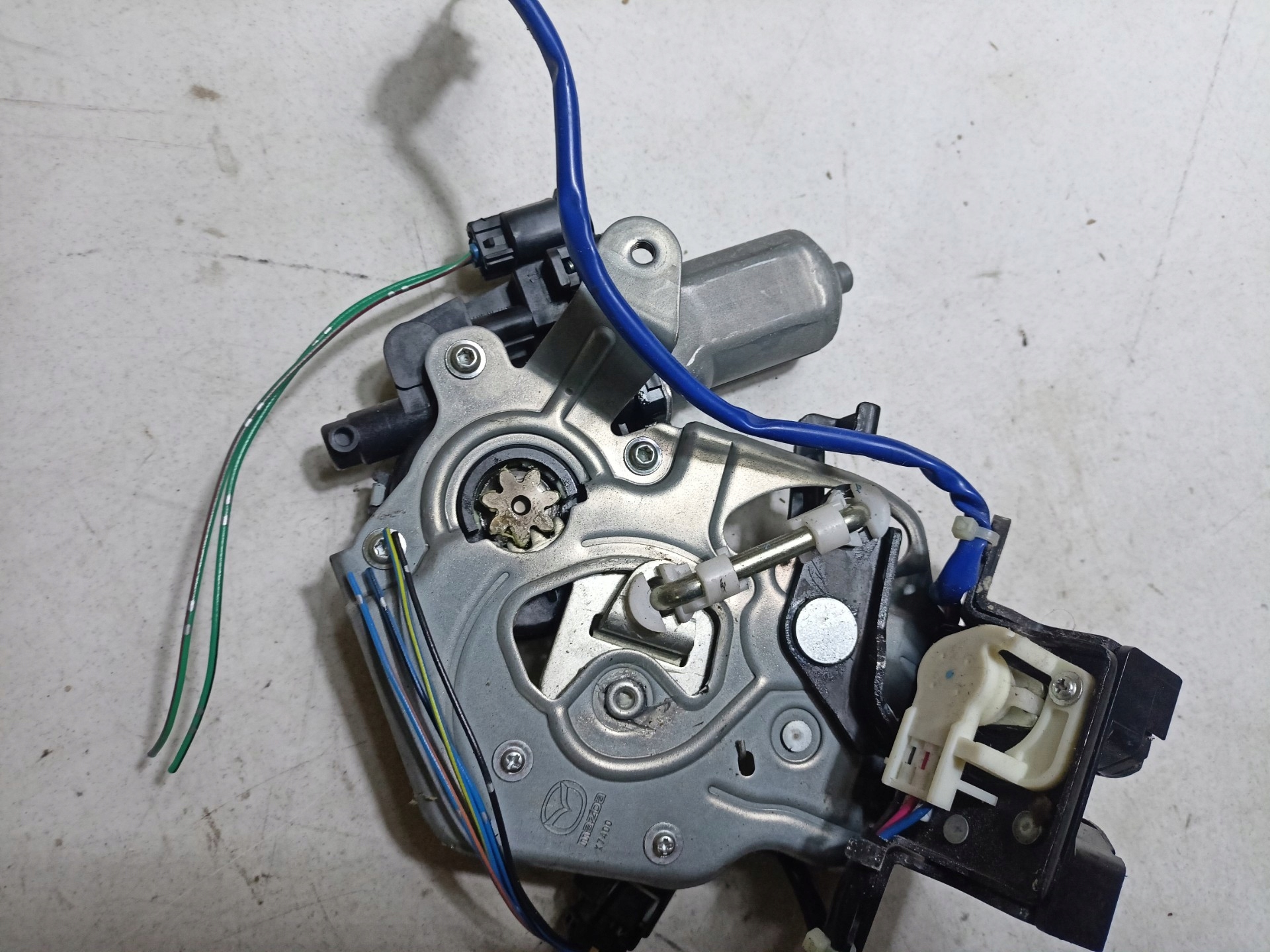 lock bonnet boot Mazda CX-9 facelift 2012