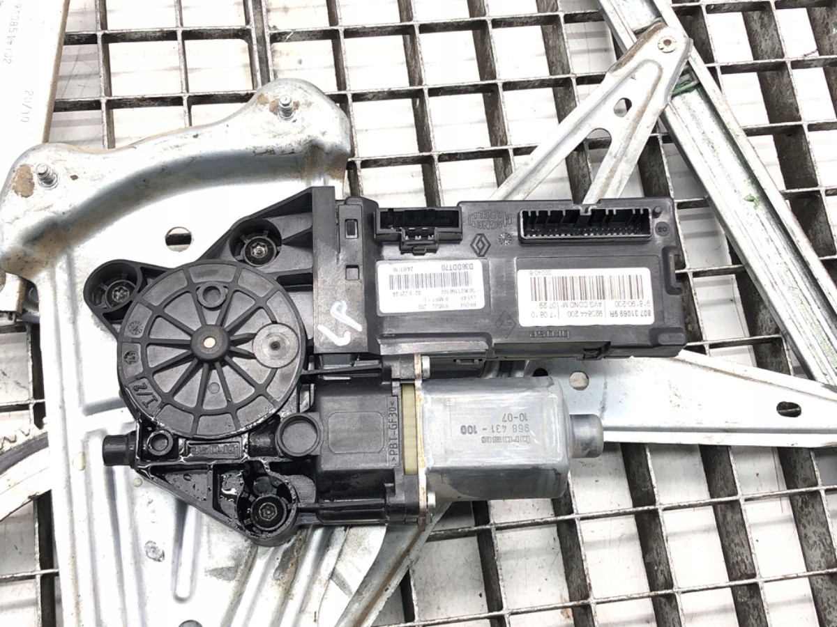 PODNOŚNIK SZYBY LEWY PRZÓD RENAULT FLUENCE 807310699R Sedan/Limuzyna Producent części OEM