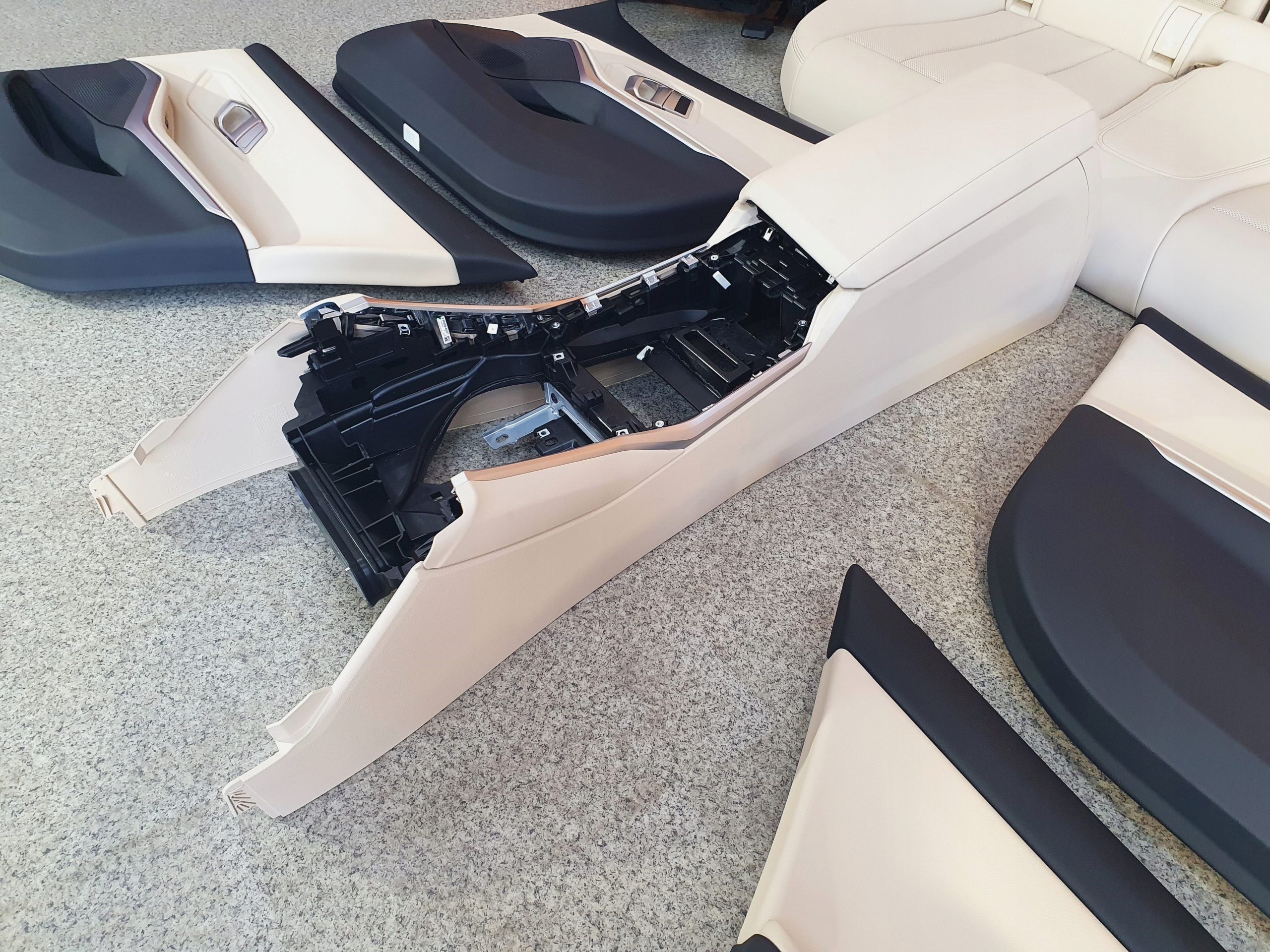 BMW G20 inner seats SPORT side leather CANBERRA BEIGE