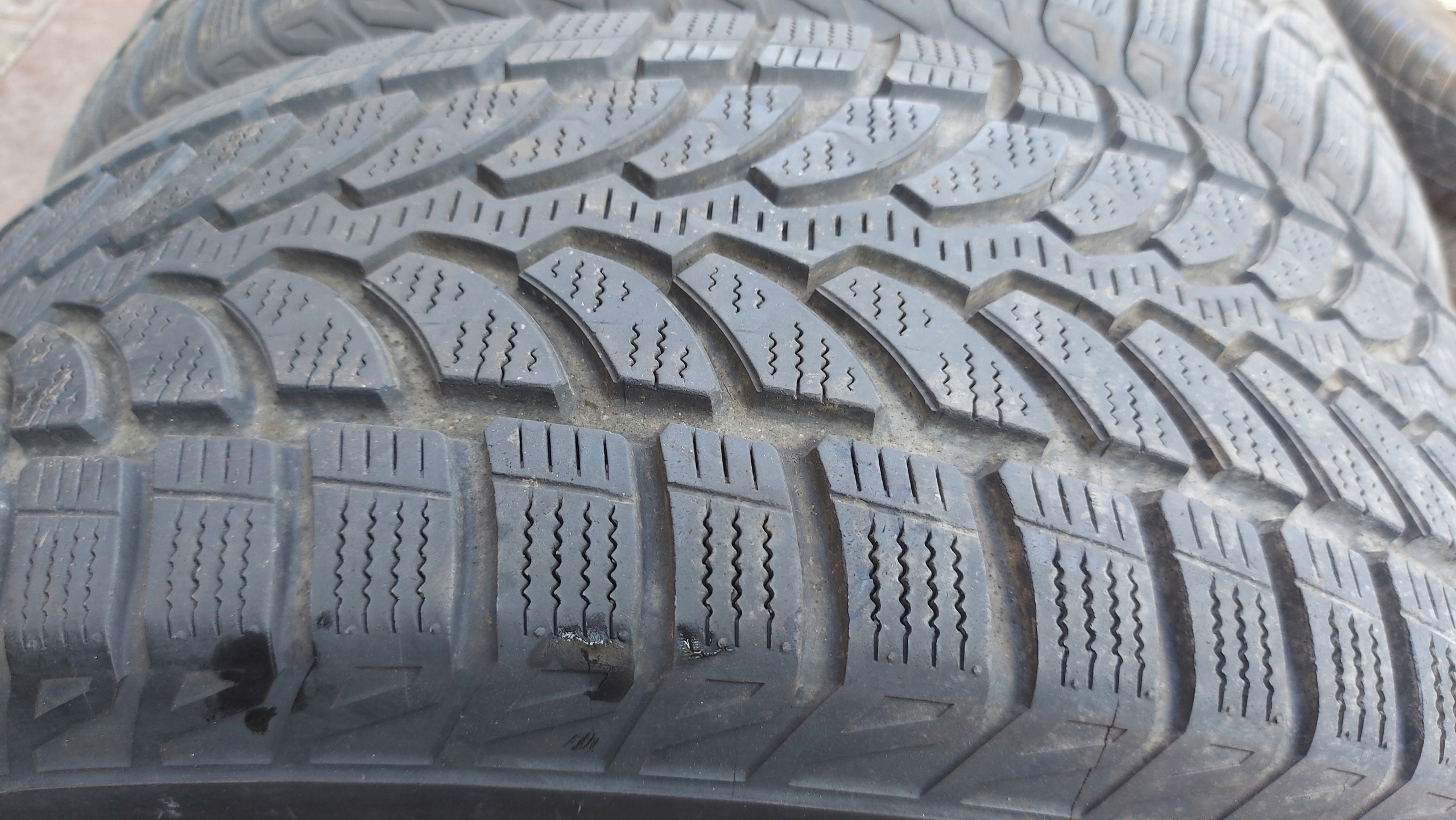 BRIDGESTONE BLIZZAK LM-80 225/65R17 tyres winter 5,5mm