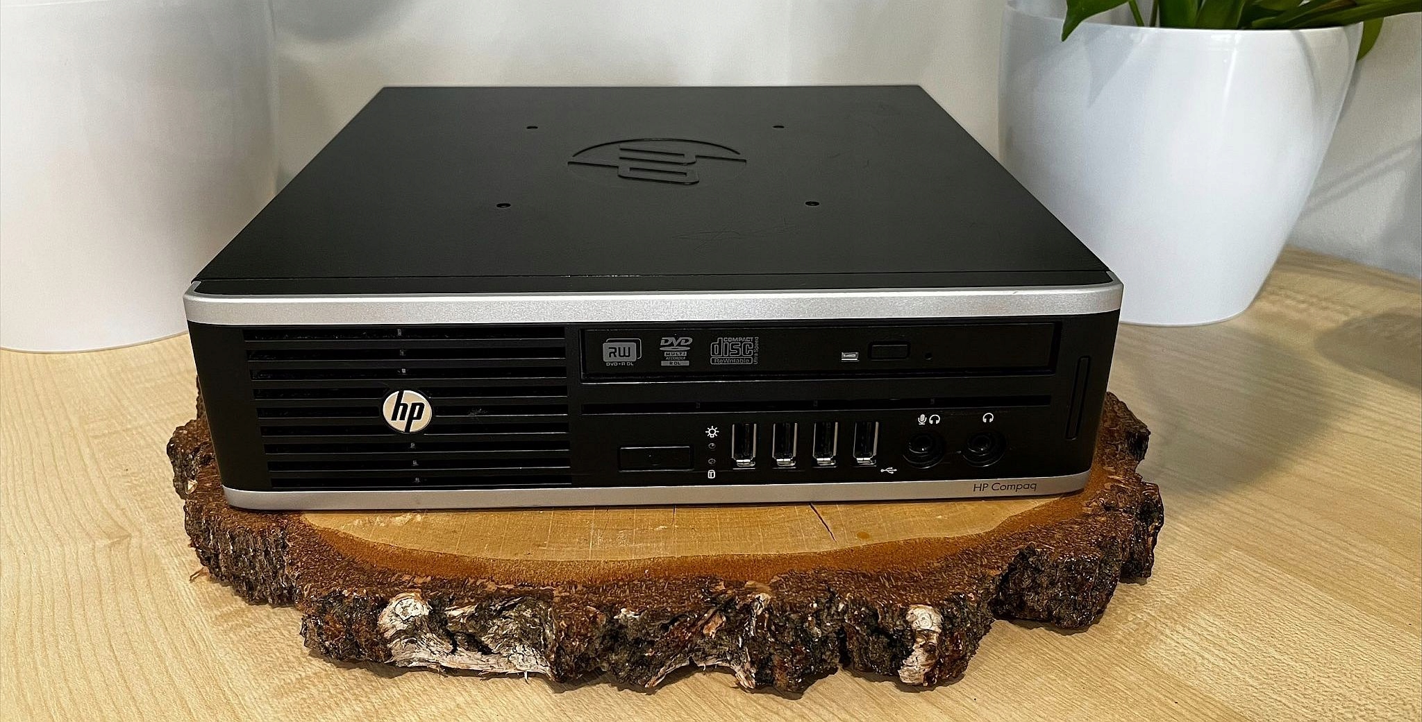 mały KOMPUTER HP 8300 i5 Quad 4/480SSD 2DP DVD W10 Model 8300 Elite