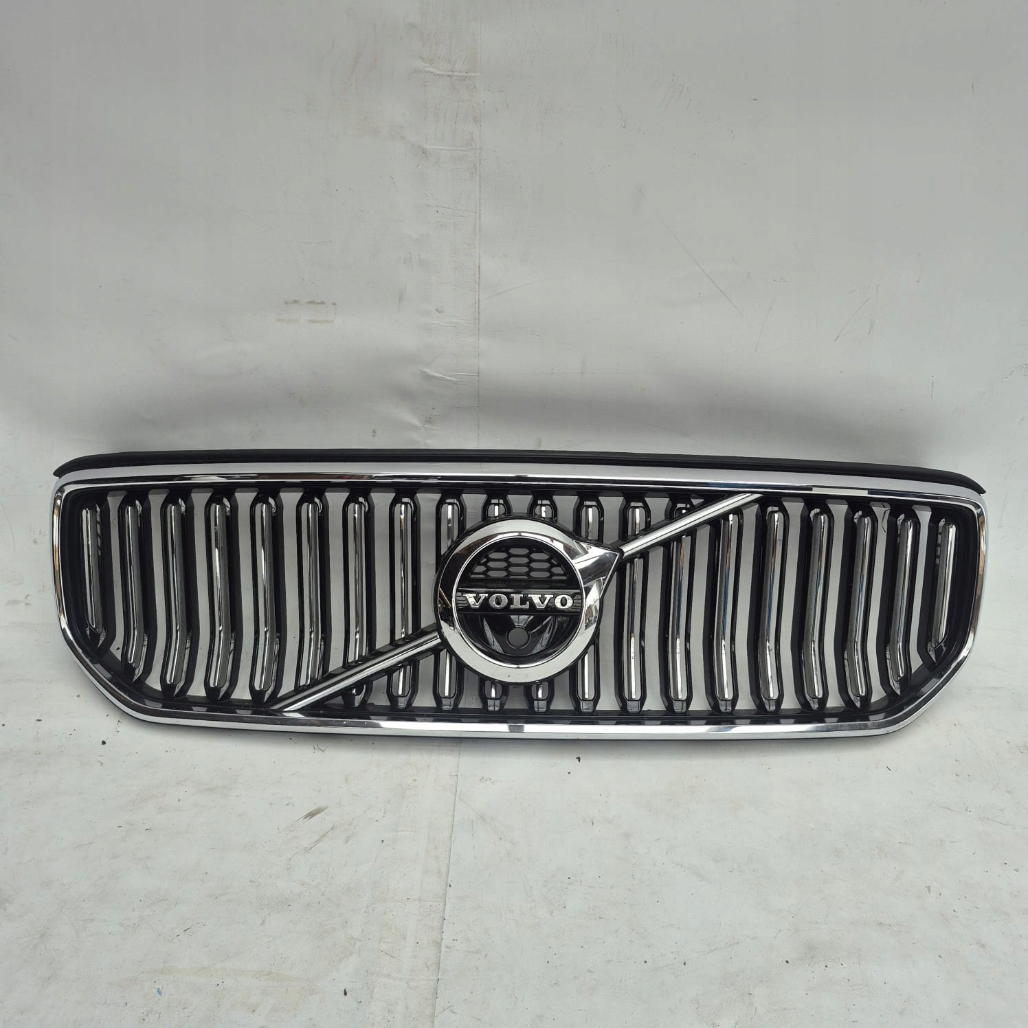 VOLVO XC40 17- grill grille radiator 31479420