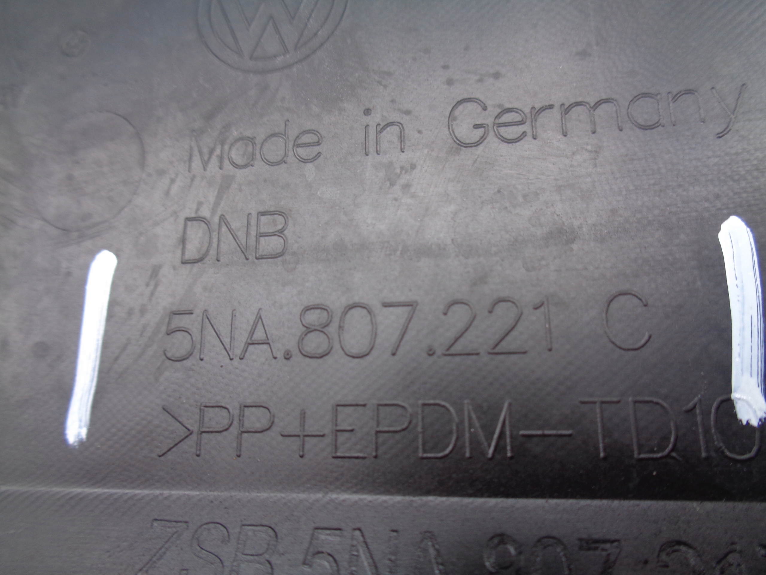 front bumper VW TIGUAN 5NA 20- LIFT NR 40385