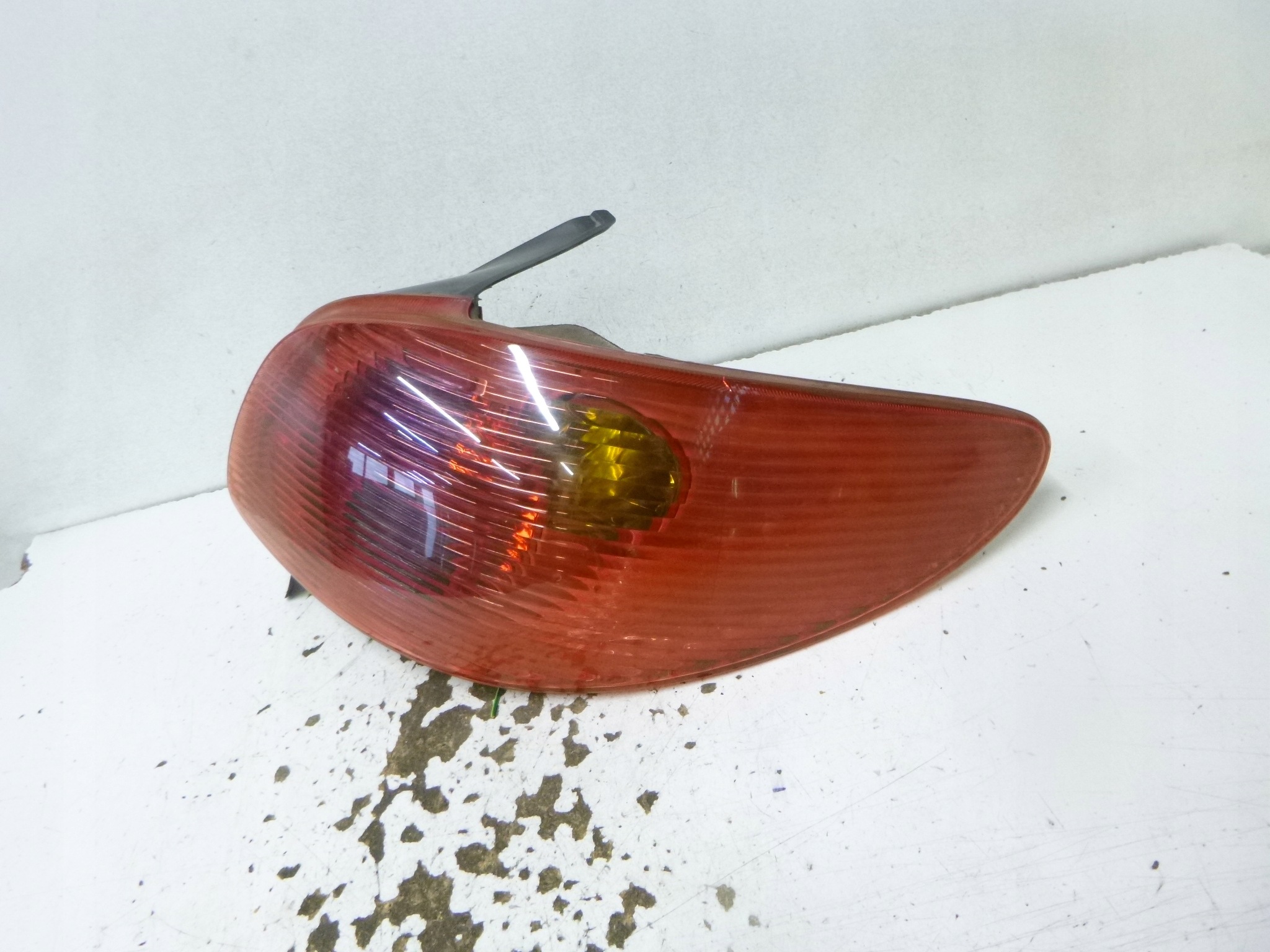 light rear right Peugeot 206 2005r. 3d