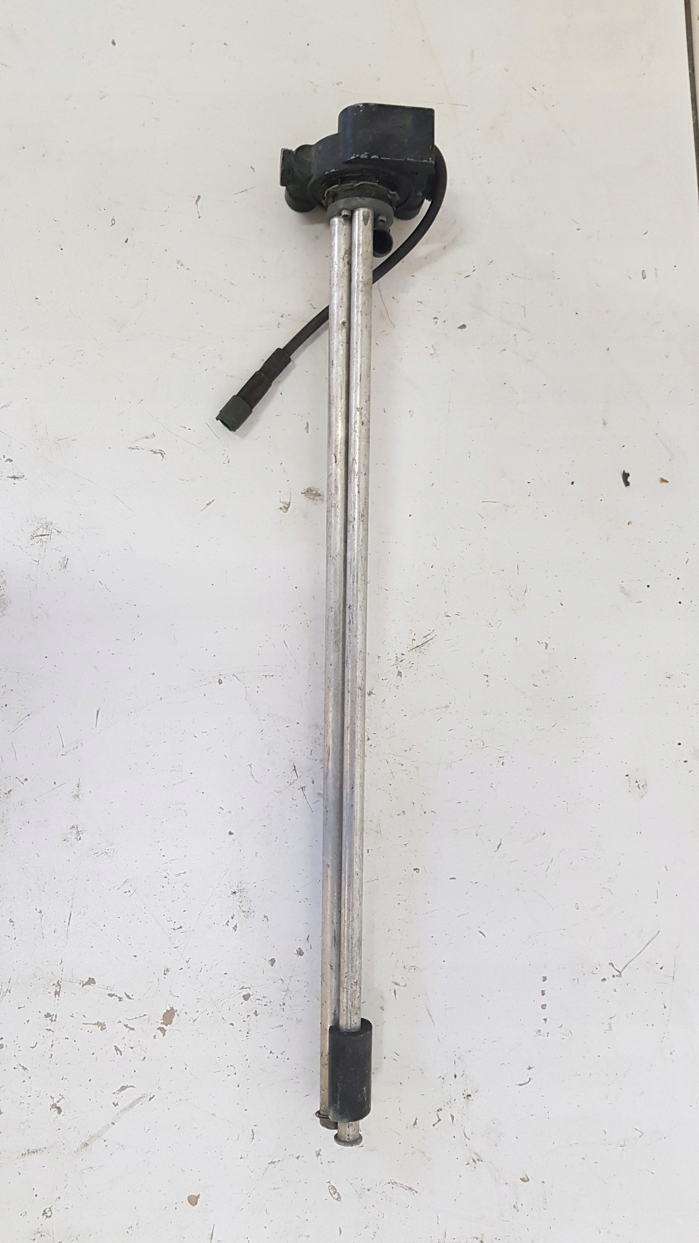 ДАТЧИК УРОВНЯ ТОПЛИВА SMOK SCANIA R 1500199