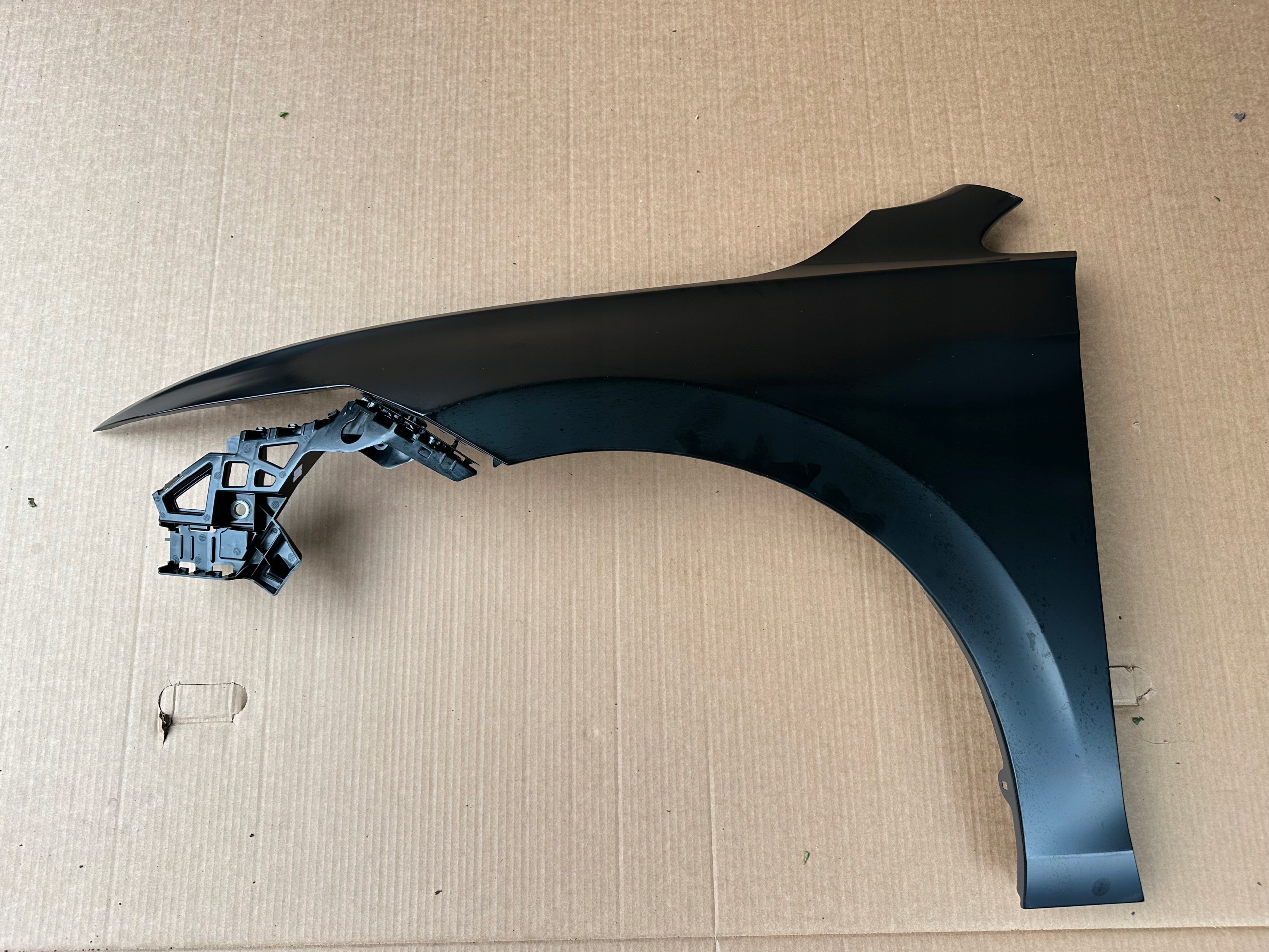 VW GOLF 8 VIII BŁOTNIK LEWY PRZÓD 5H0821021F + SLIZG BŁOTNIKA NOWY ORGINAŁ