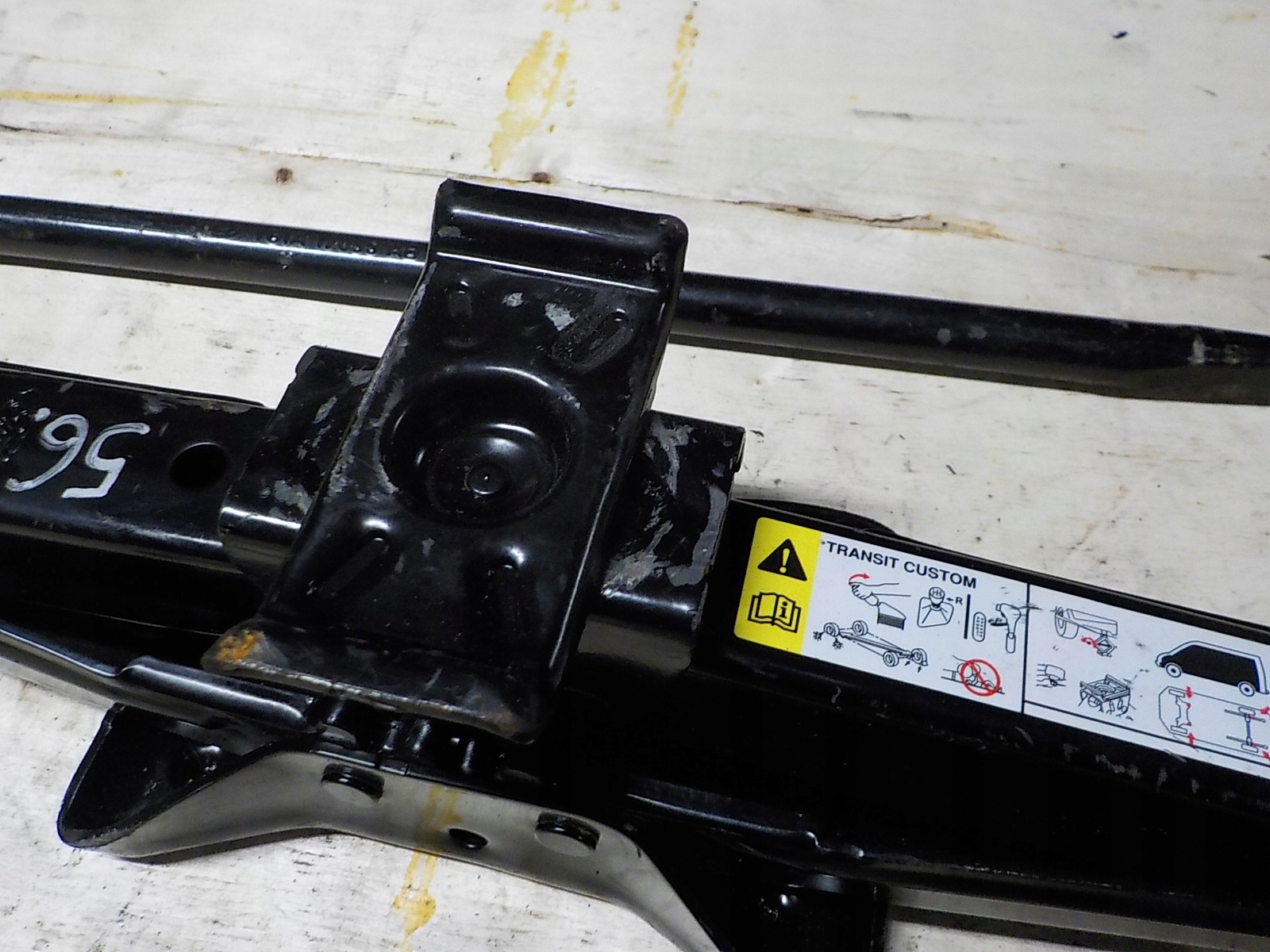 FORD TRANSIT CUSTOM PODNOŚNIK LEWAREK KLUCZ DO KÓŁ Marka FORD OE