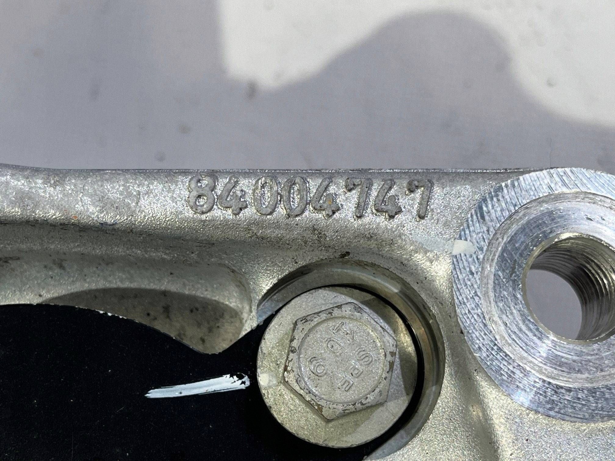 swing front right right front of the pivot Chevrolet Camaro 2016+
