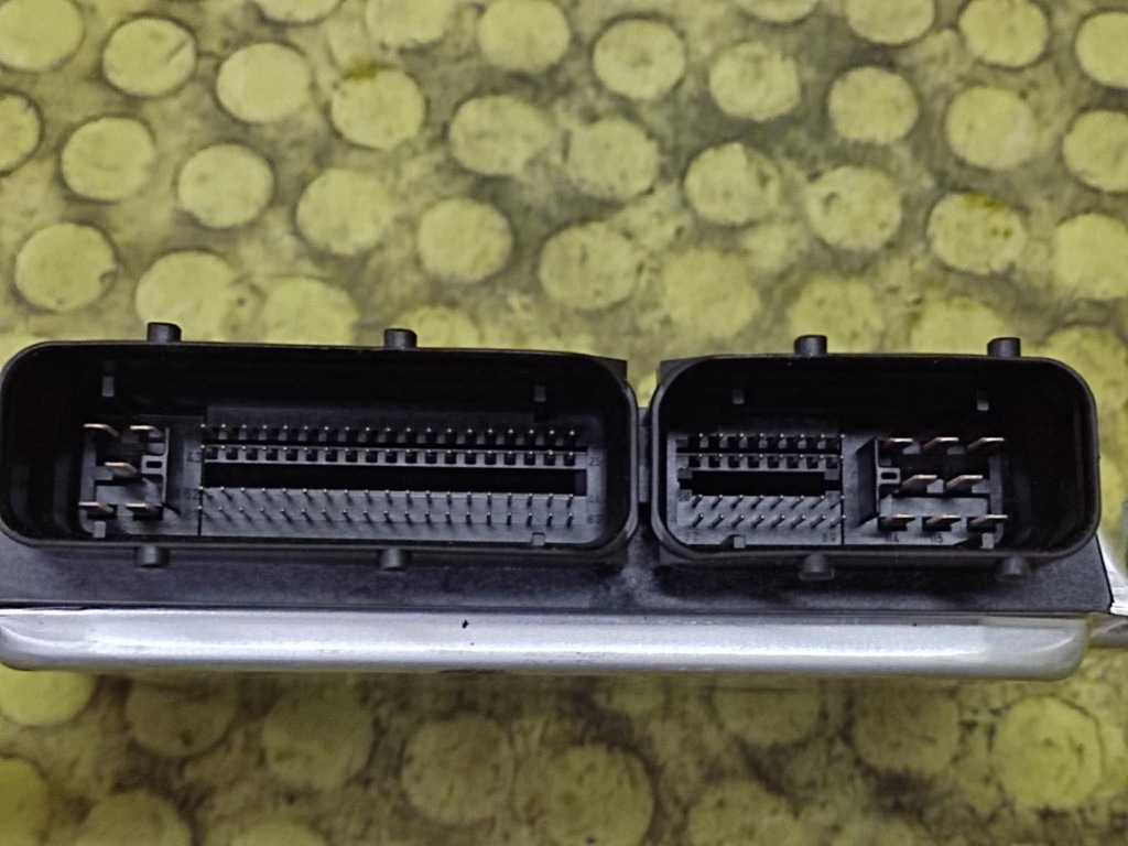 VW PASSAT B5 1.9 TDI control unit of the engine 0281011205