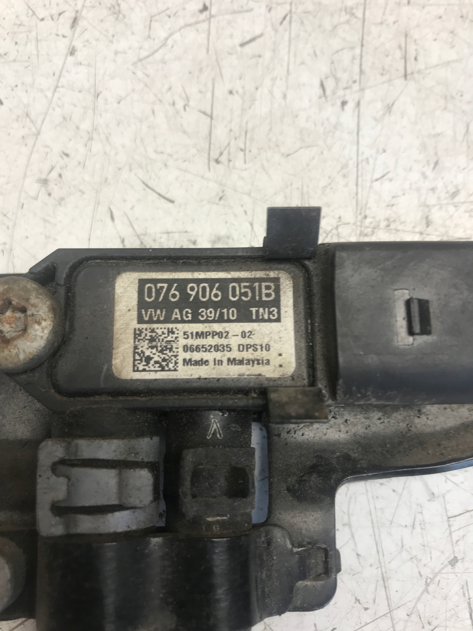 exhaust gas sensor VW SKODA AUDI 076906051B