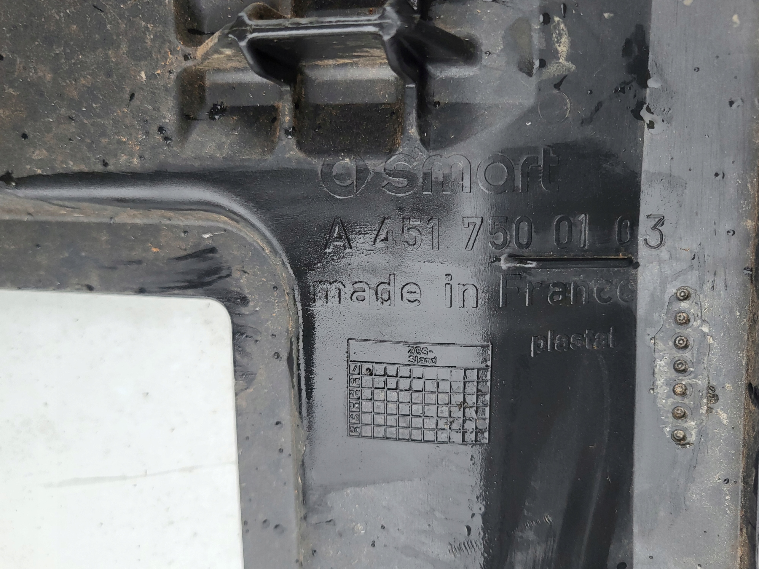 Cofano LOGO SMART FORTWO II 451 OE BIALA