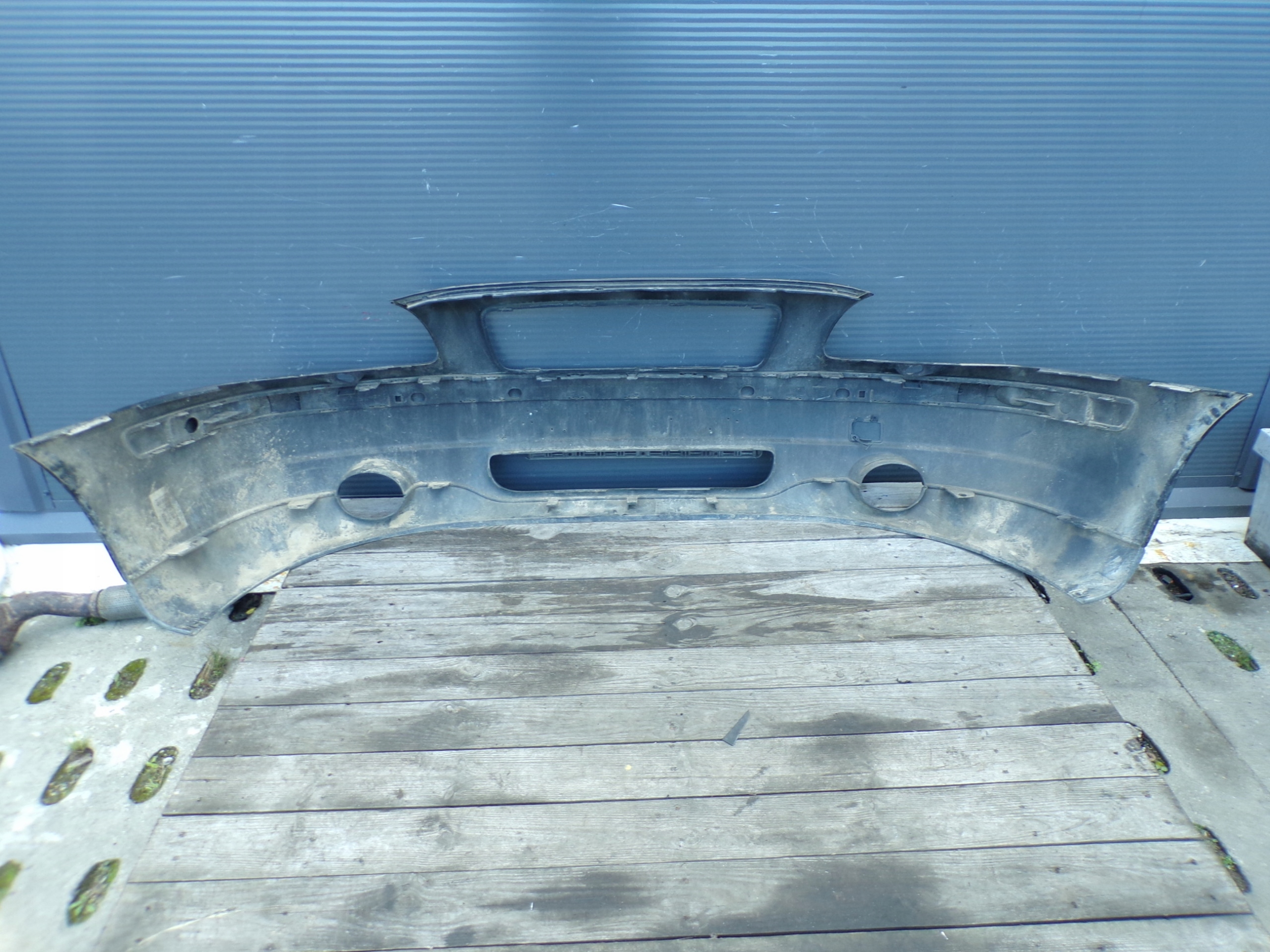 front bumper front VOLVO S60 1 and WERSJA ZE SPRYSKIWACZAMI