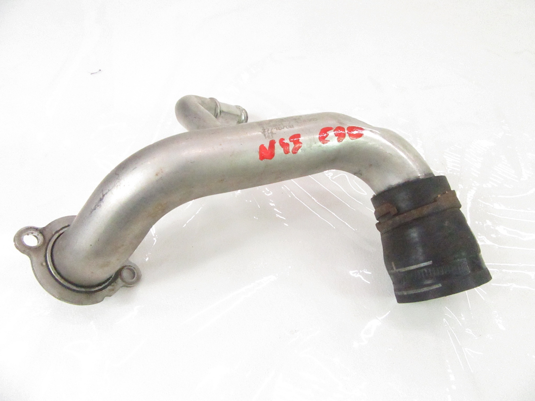 Schlauch pompy des Wassers BMW E81 E82 E87 E90 E91 E92 1.6 1.8 2.0 N43 7552394