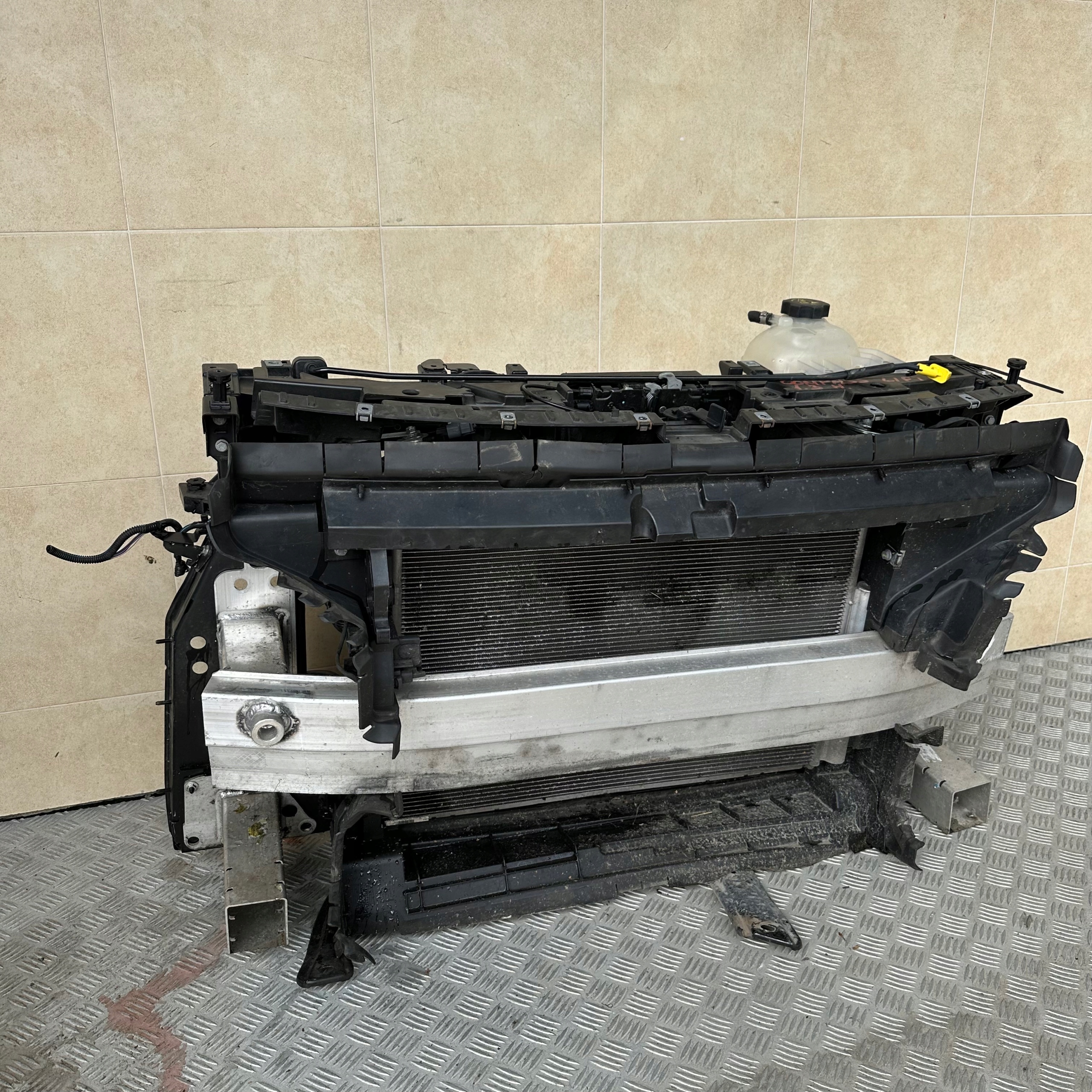 PAS PRZEDNI WZMOCNIENIE JEEP COMPASS II LIFT 1.3H Typ samochodu Samochody osobowe