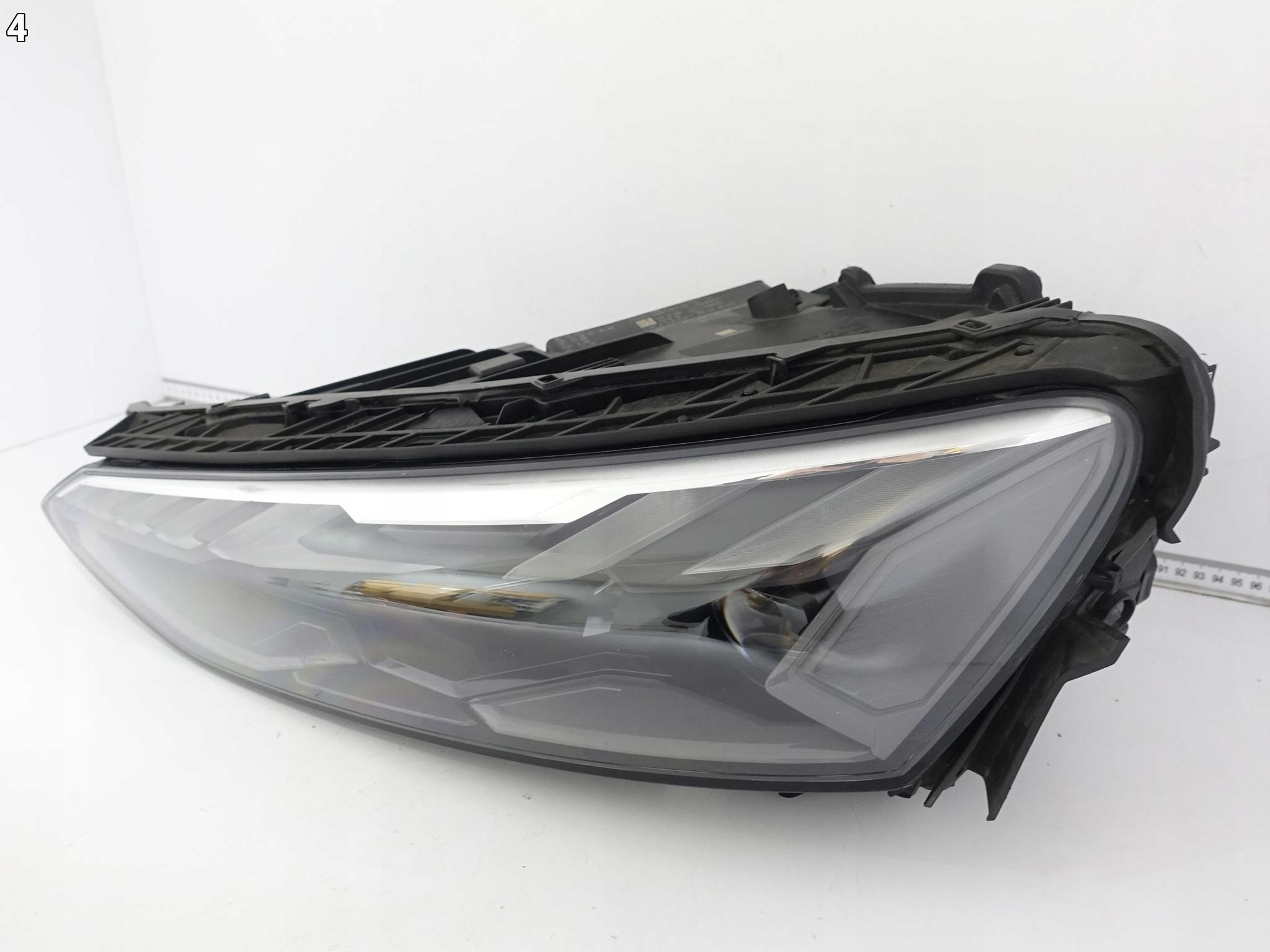 AUDI E-TRON GT RS 4J3 20- light front MATRIX BEAM FULL LED left EUROPA