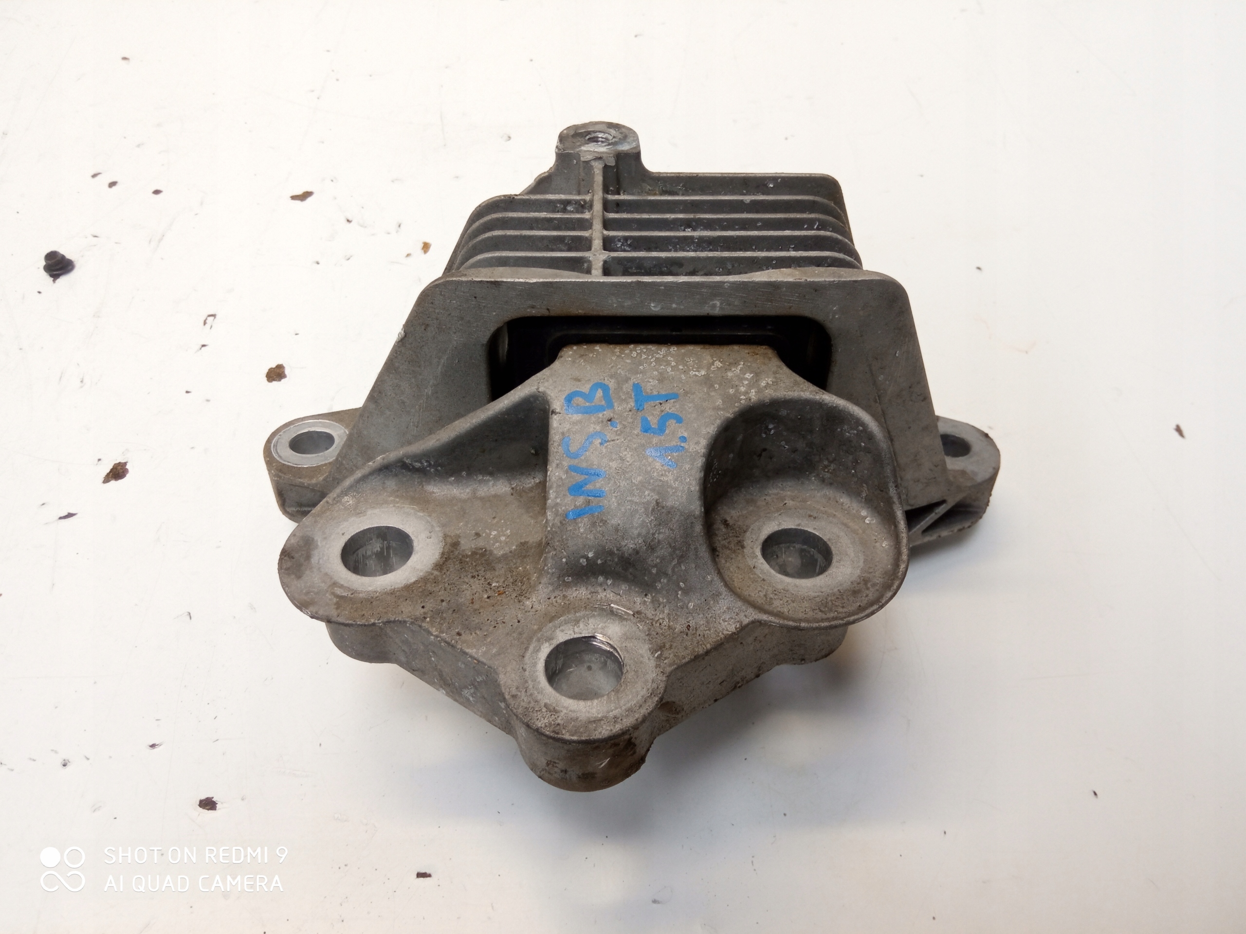 INSIGNIA B Stütze Motorlager 1.5T 84034210