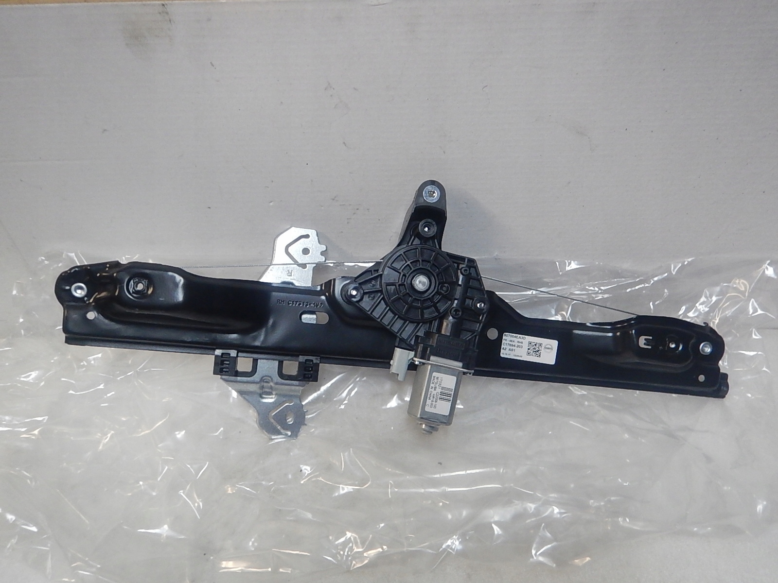 807004EA3D - NISSAN QASHQAI J11 II механизм стеклоподъемника передний правый