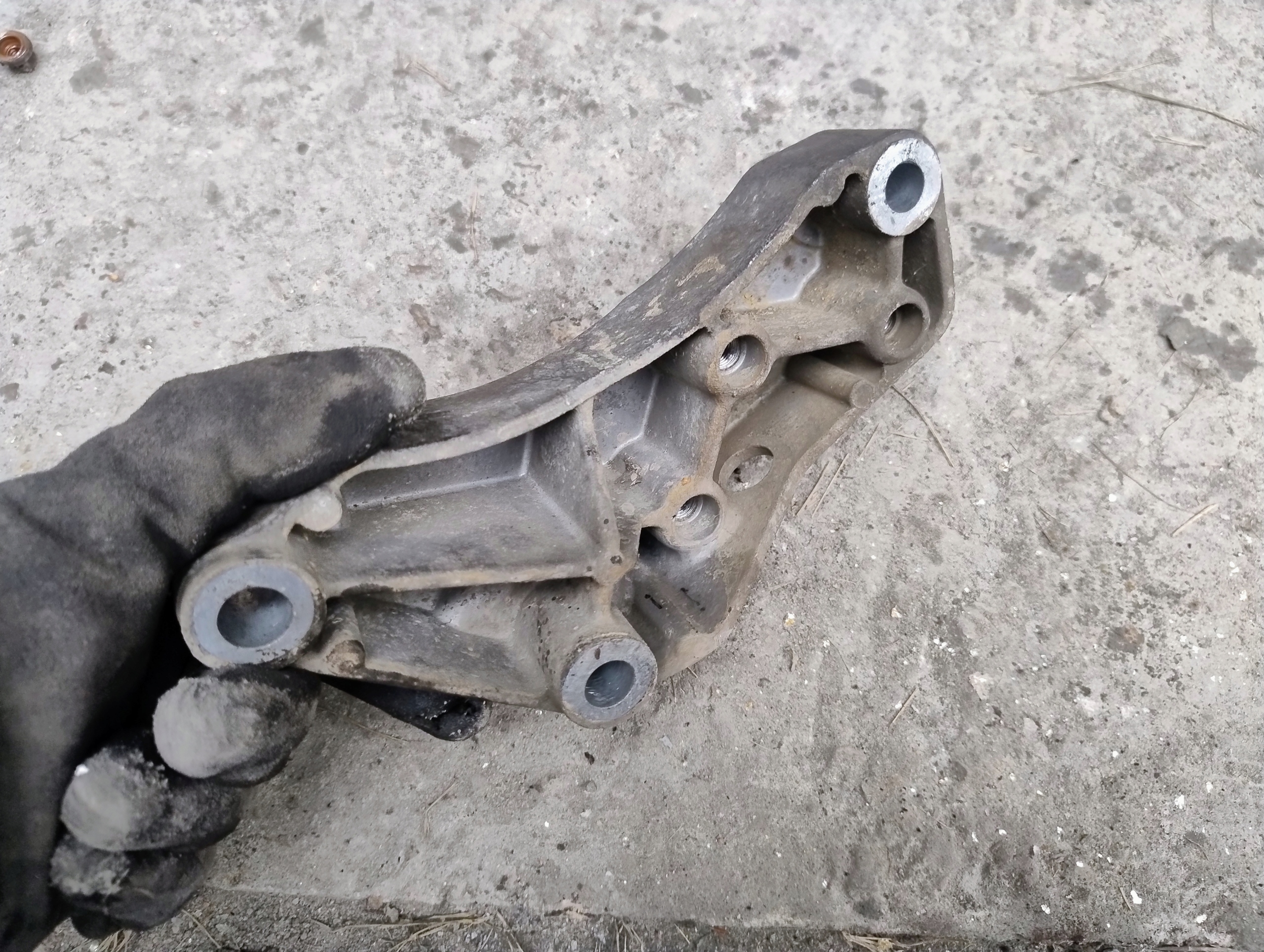 Getriebehalter VW SKODA SEAT 1K0199117